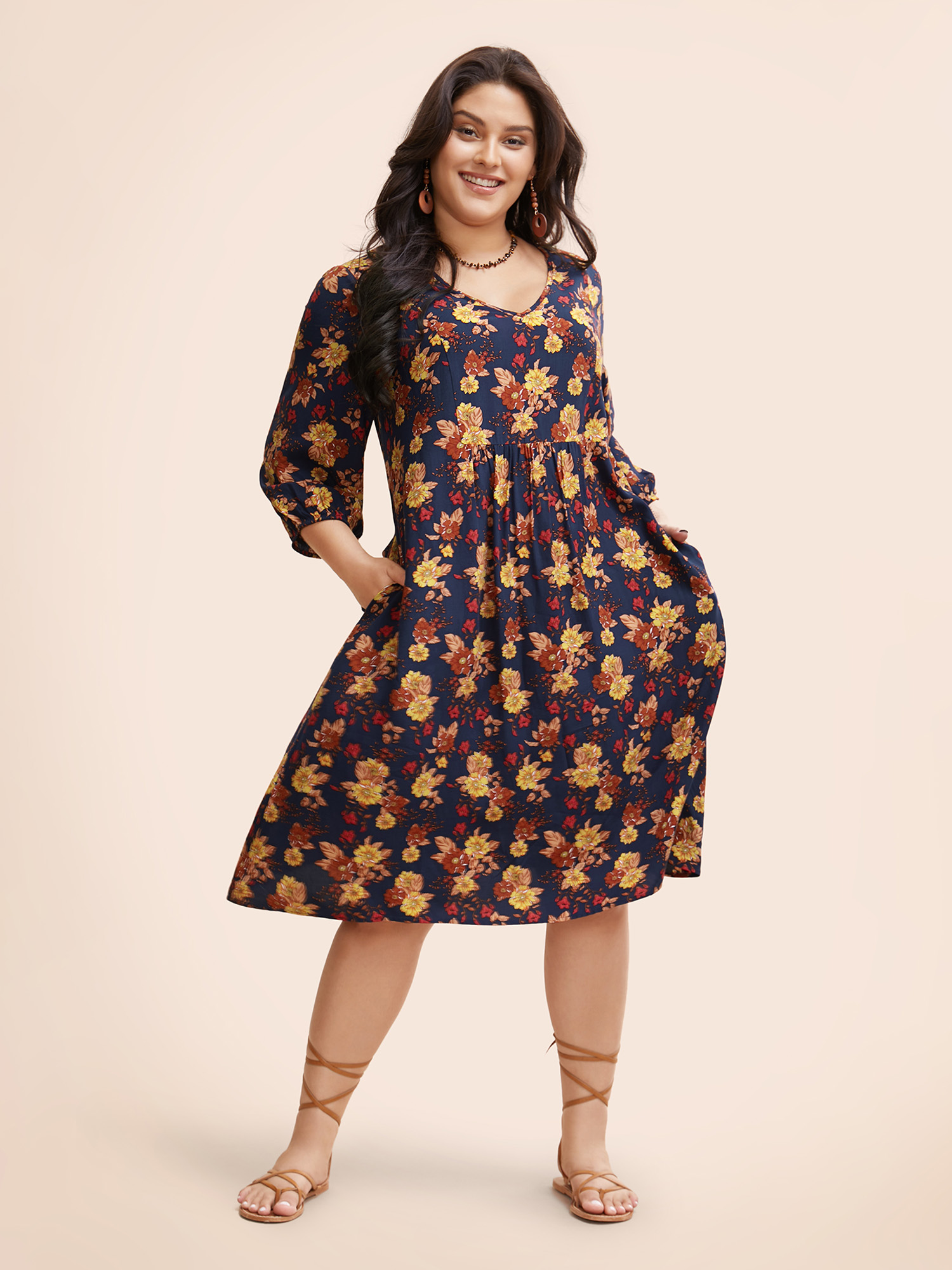 Plus Size Supersoft Essentials Floral Print Pocket V Neck Dress DarkBlue Women Resort Elastic cuffs V-neck Elbow-length sleeve Curvy Midi Dress BloomChic 22-24/3X 