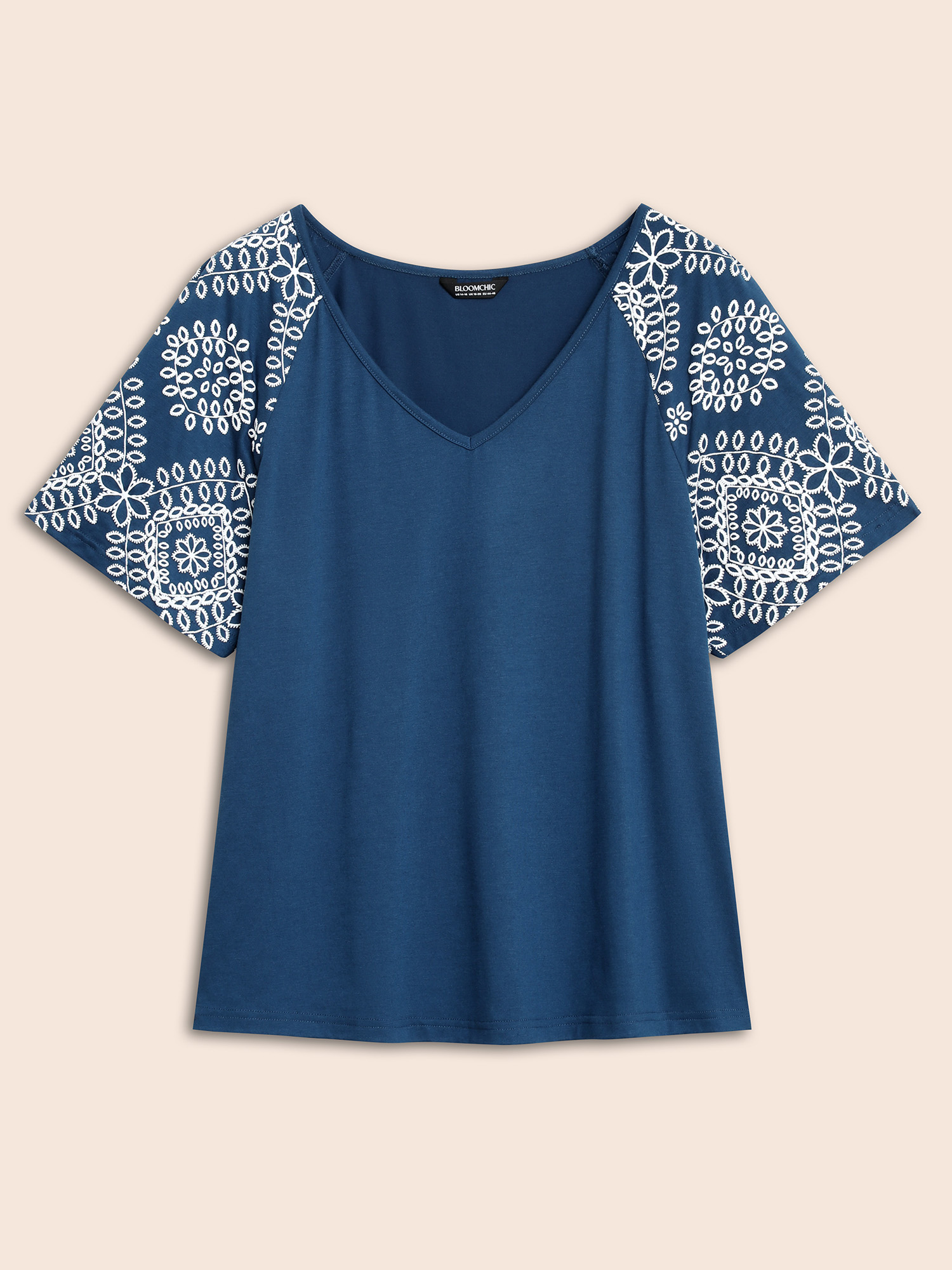 

Plus Size V Neck Boho Print Raglan Sleeve T-shirt Indigo Women Casual Non Art&design V-neck Everyday T-shirts BloomChic