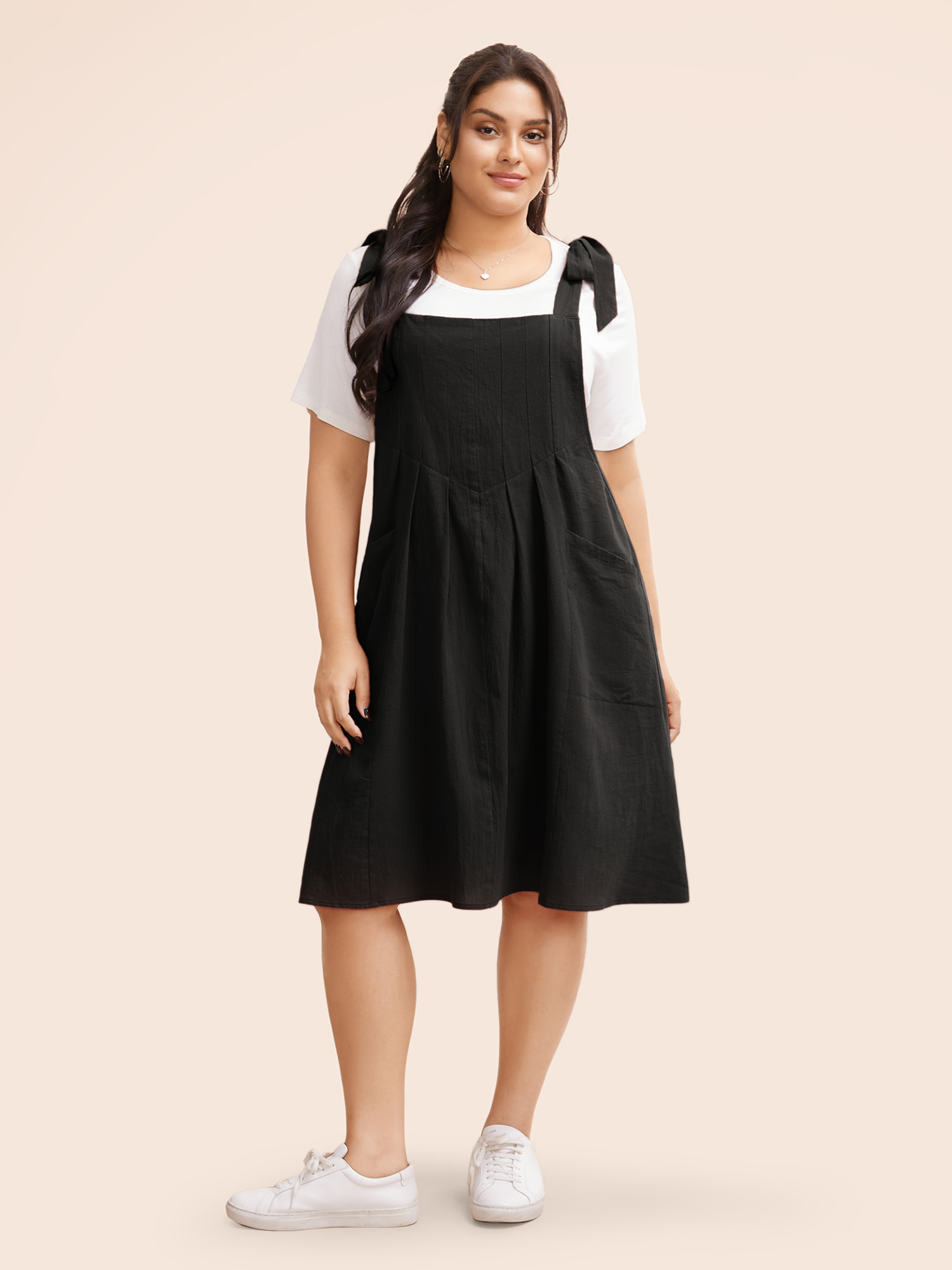 

Plus Size Solid Pleated Hem Pocket Tie Shoulder Overall Dress Black Women Casual Pleated Spaghetti Strap Sleeveless Curvy Knee Dress BloomChic