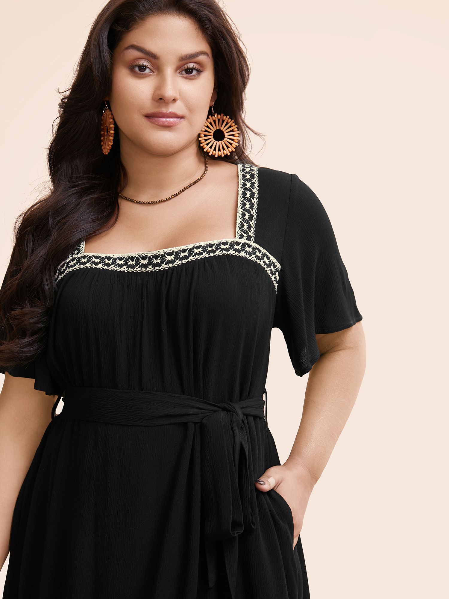 

Plus Size Square Neck Contrast Webbing Belted Dress Black Women Resort Woven ribbon&lace trim Square Neck Short sleeve Curvy BloomChic