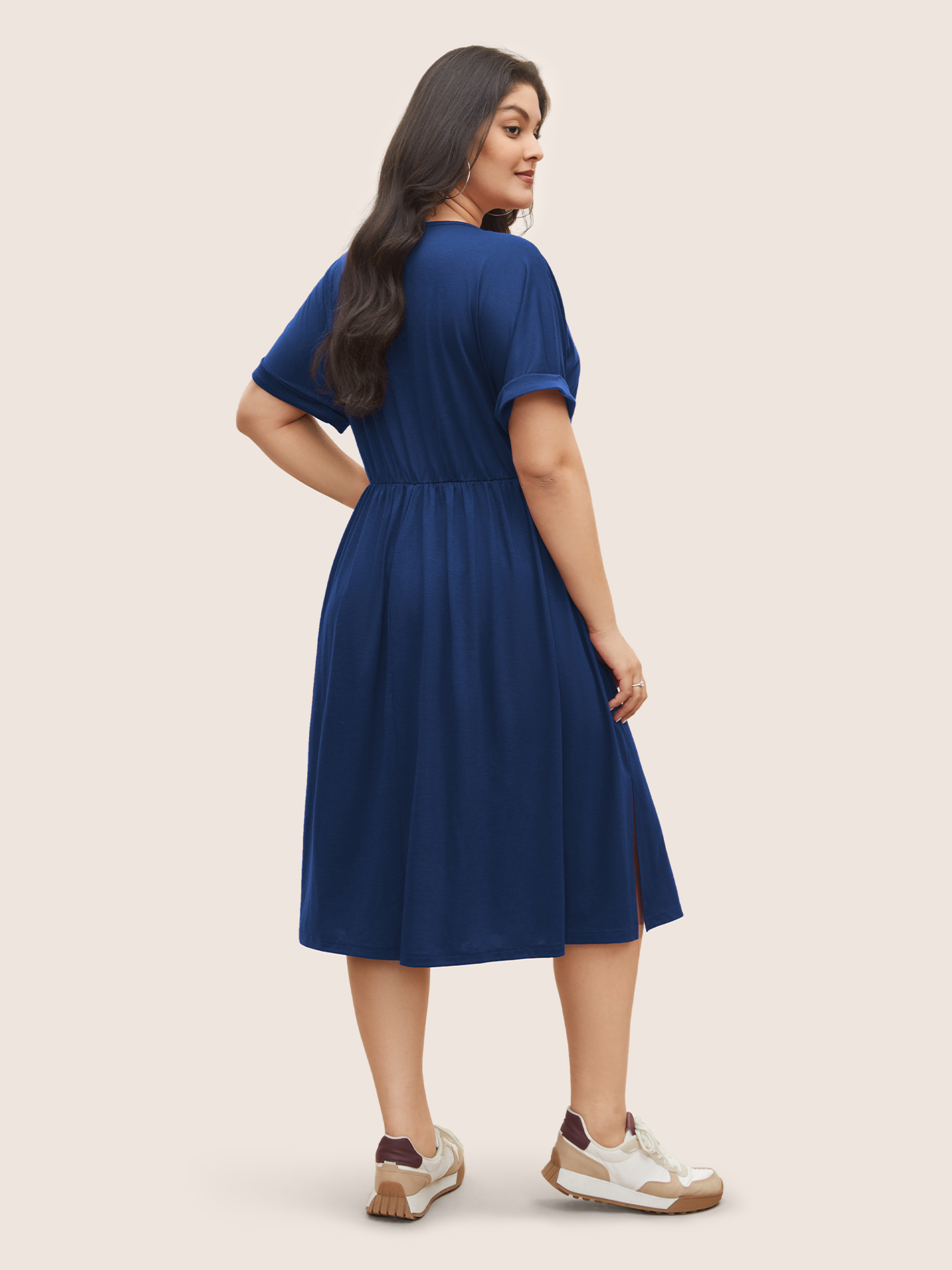 

Plus Size Supersoft Essentials Solid Pocket Cuffed Sleeve Dress Mediumblue Women Basics Non Round Neck Short sleeve Curvy Midi Dress BloomChic