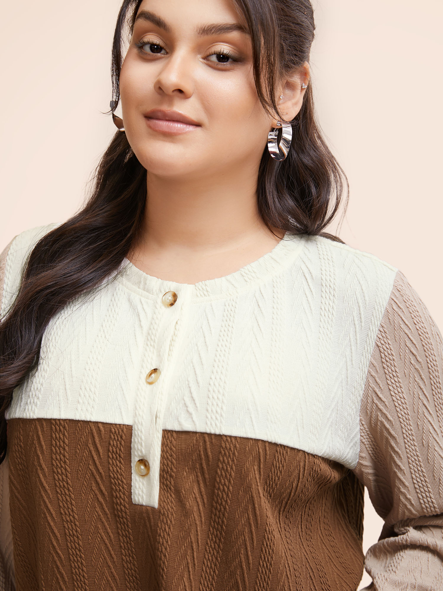 Plus Size Colorblock Contrast Textured Button Up T-shirt Multicolor Women Casual Texture Round Neck Everyday T-shirts BloomChic 12/L 