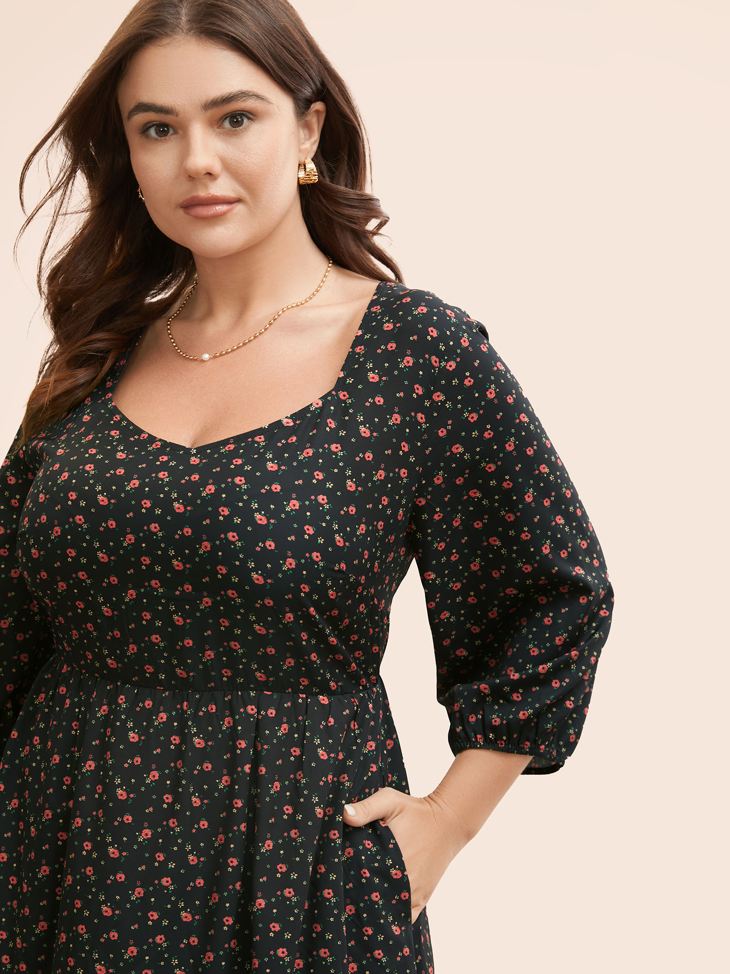 

Plus Size Ditsy Floral Heart Neckline Lantern Sleeve Dress Black Women Elegant Gathered Heart neckline Elbow-length sleeve Curvy BloomChic