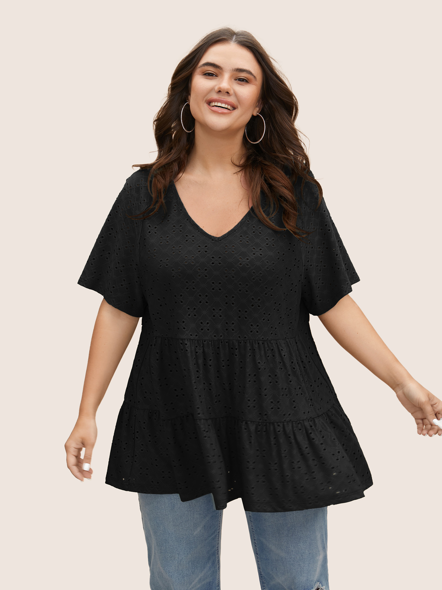 

Plus Size Solid Broderie Anglaise Ruffle Layered Hem T-shirt Black Women Casual Texture V-neck Everyday T-shirts BloomChic