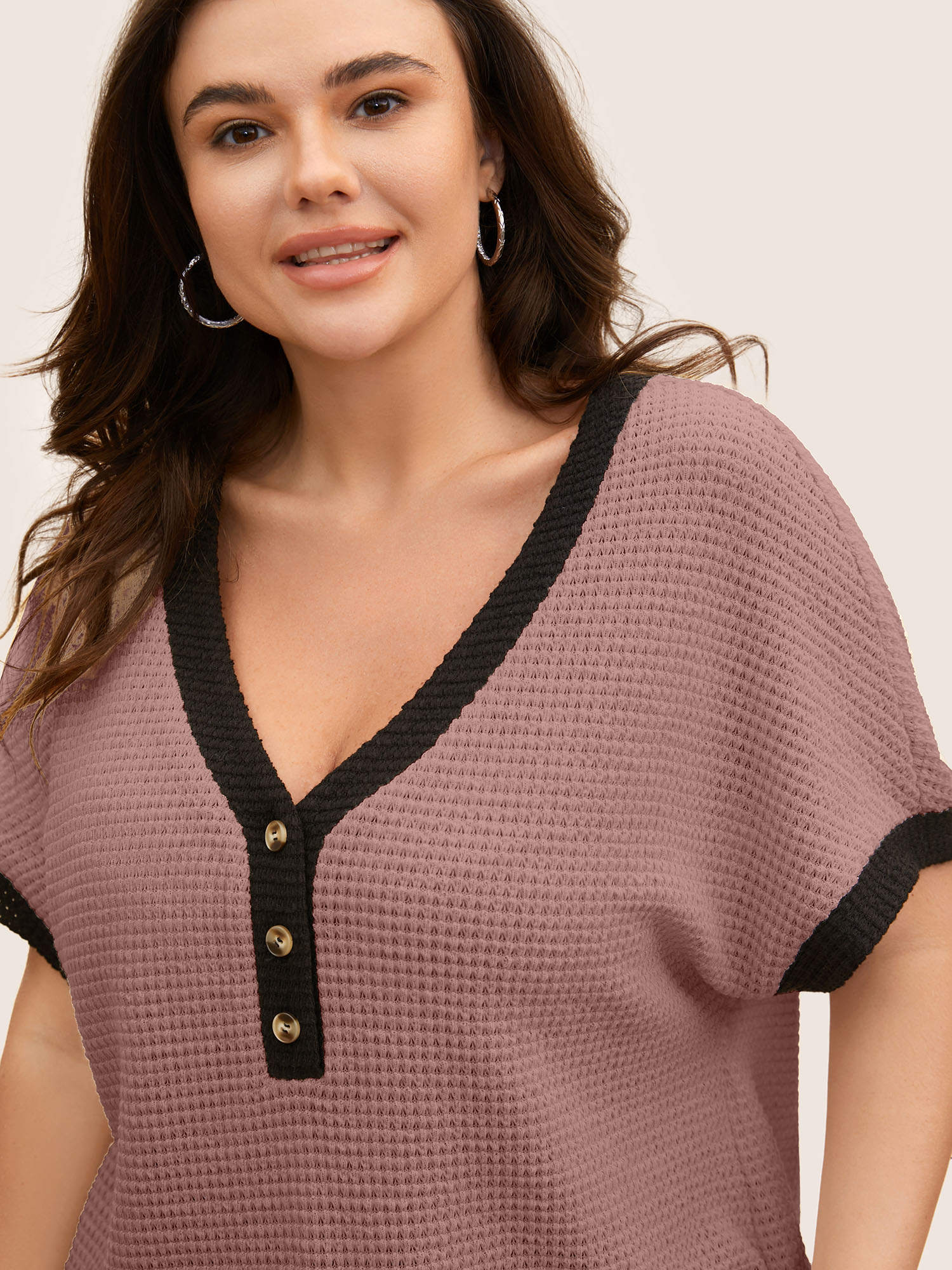 

Plus Size V Neck Contrast Button Detail Knit T-shirt DustyPink Women Casual Texture V-neck Everyday T-shirts BloomChic