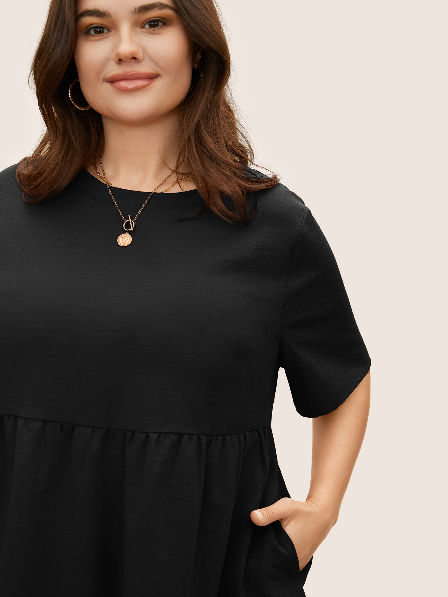Plus Size Black Solid Crew Neck Ruffle Hem Blouse Women Casual Short sleeve Round Neck Everyday Blouses BloomChic 18-20/2X 