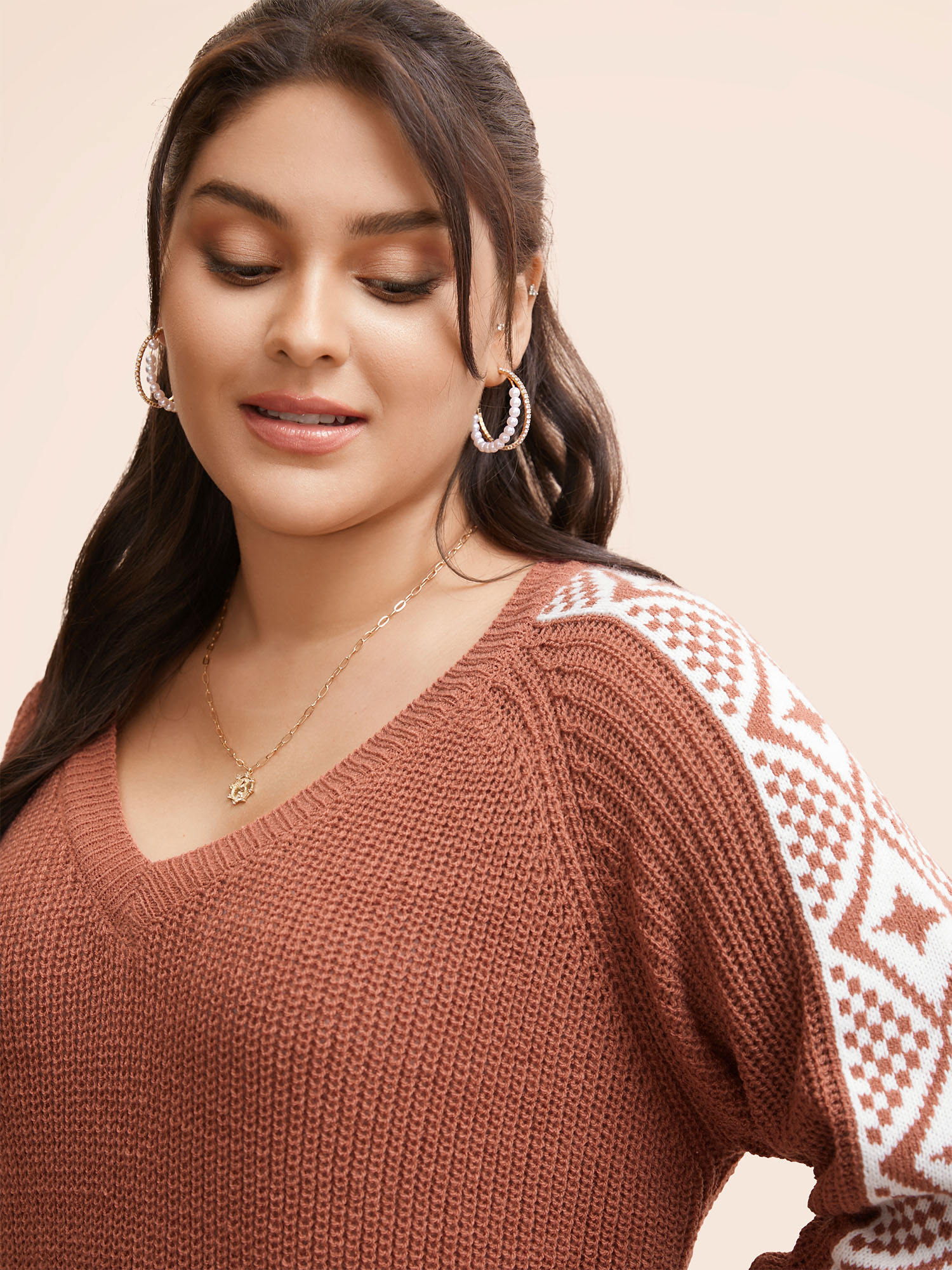 

Plus Size V Neck Bandana Raglan Sleeve Pullover Rust Women Resort Long Sleeve V-neck Vacation Pullovers BloomChic