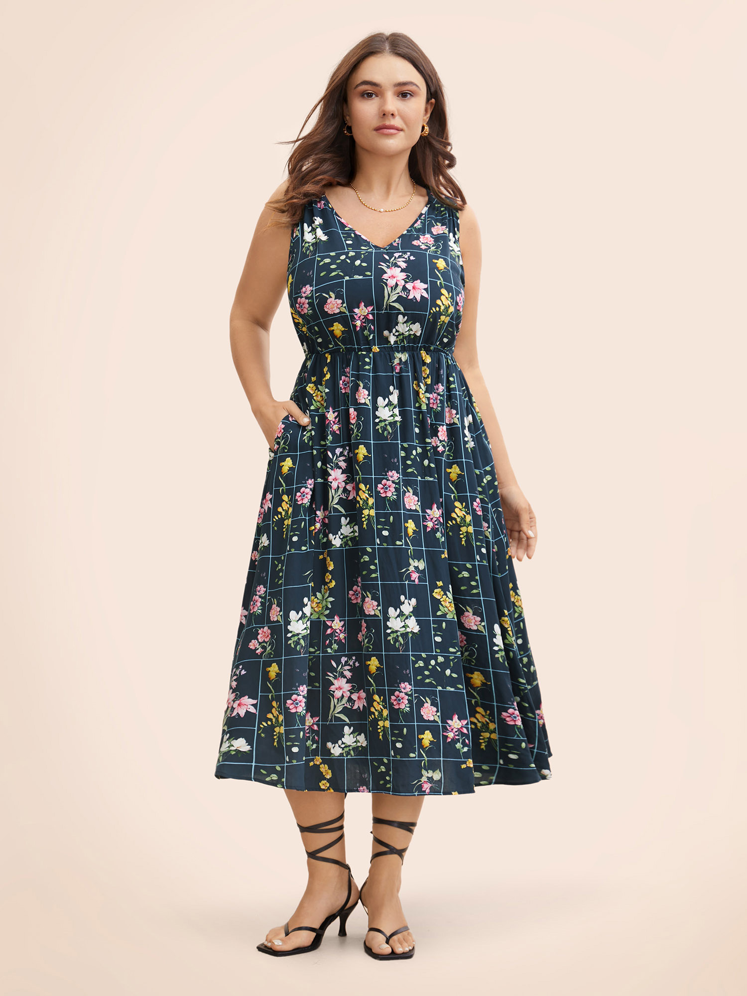 

Plus Size Floral Print V Neck Sleeveless Gathered Dress DarkBlue Women Elegant Gathered V-neck Sleeveless Curvy BloomChic