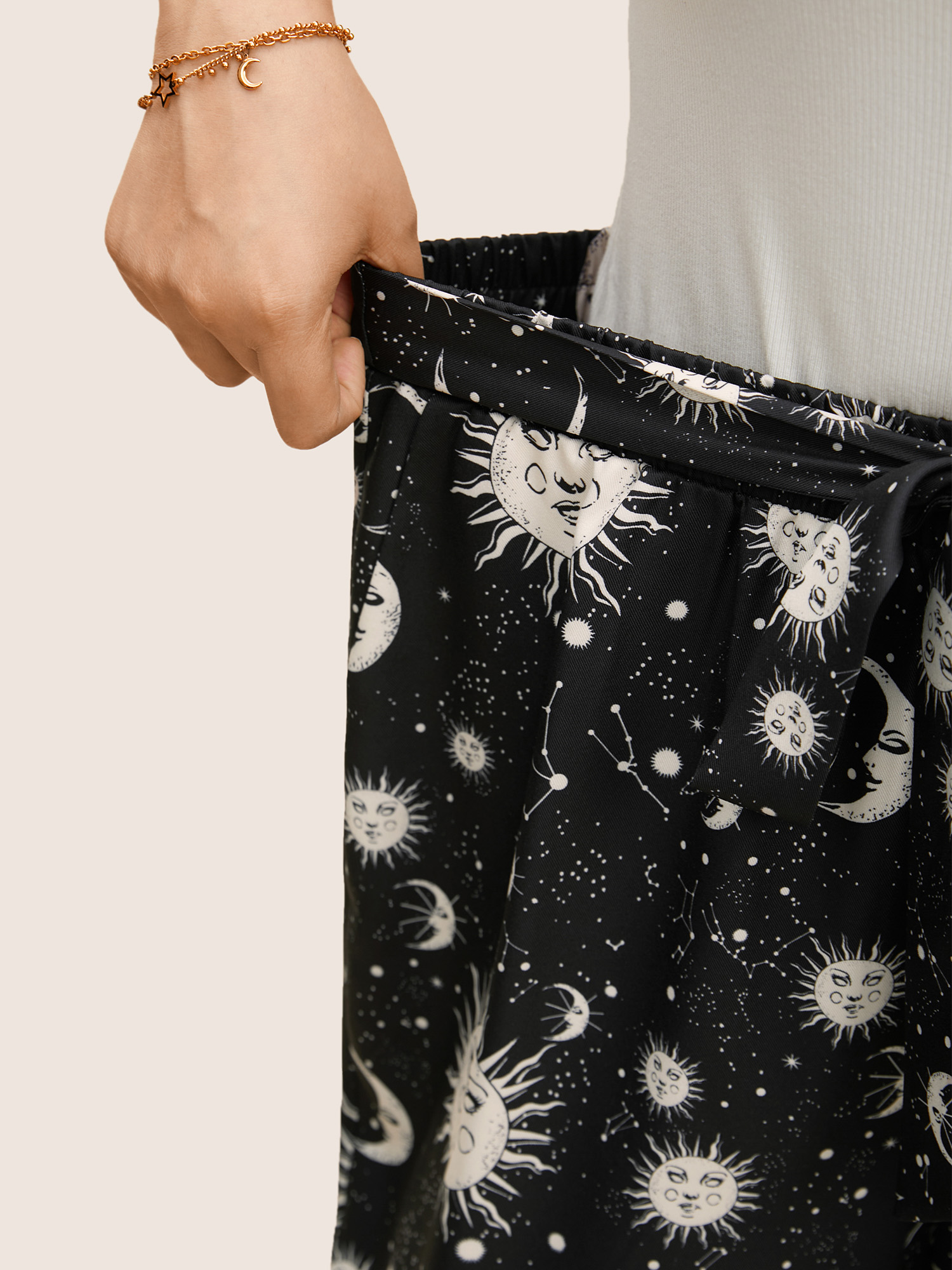 Plus Size Silhouette Floral Print Ties Side Seam Pocket Pants Women BlackFlower Elegant Wide Leg High Rise Everyday Pants BloomChic 18-20/2X 