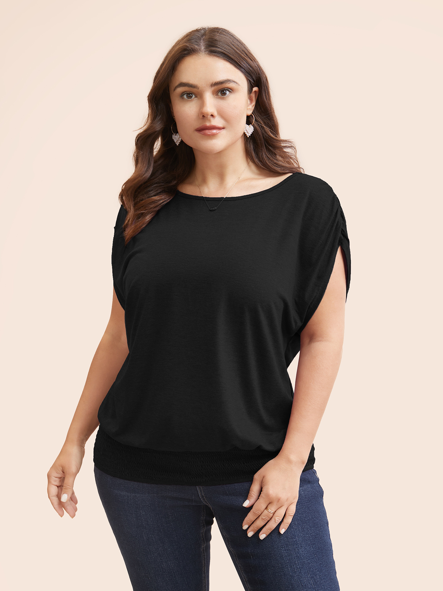 

Plus Size Solid Ruched Batwing Sleeve Shirred Hem T-shirt Black Women Elegant Ruched Plain Round Neck Everyday T-shirts BloomChic