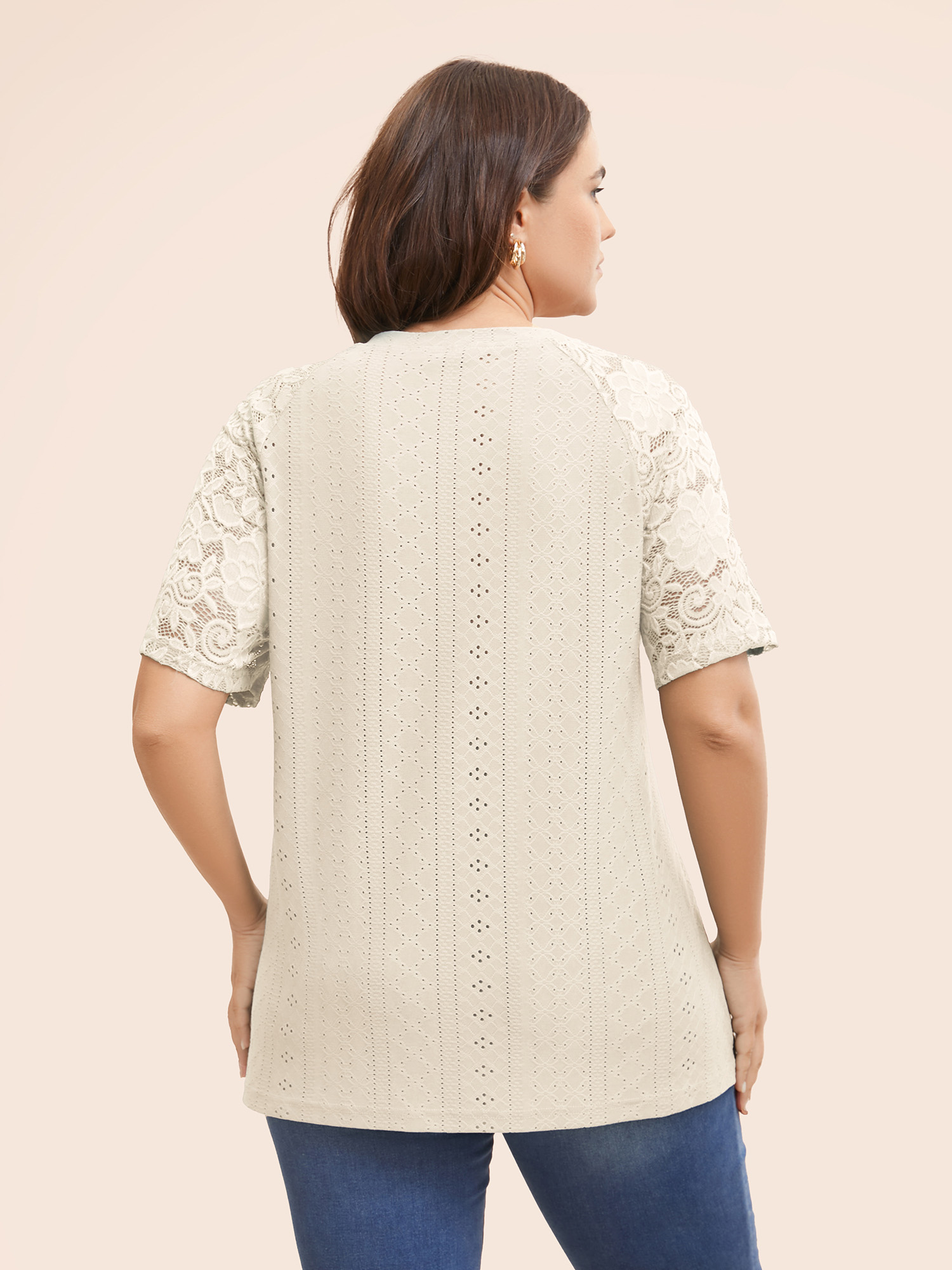 

Plus Size Solid Broderie Anglaise Lace Raglan Sleeve T-shirt Beige Women Elegant See through Plain Round Neck Everyday T-shirts BloomChic