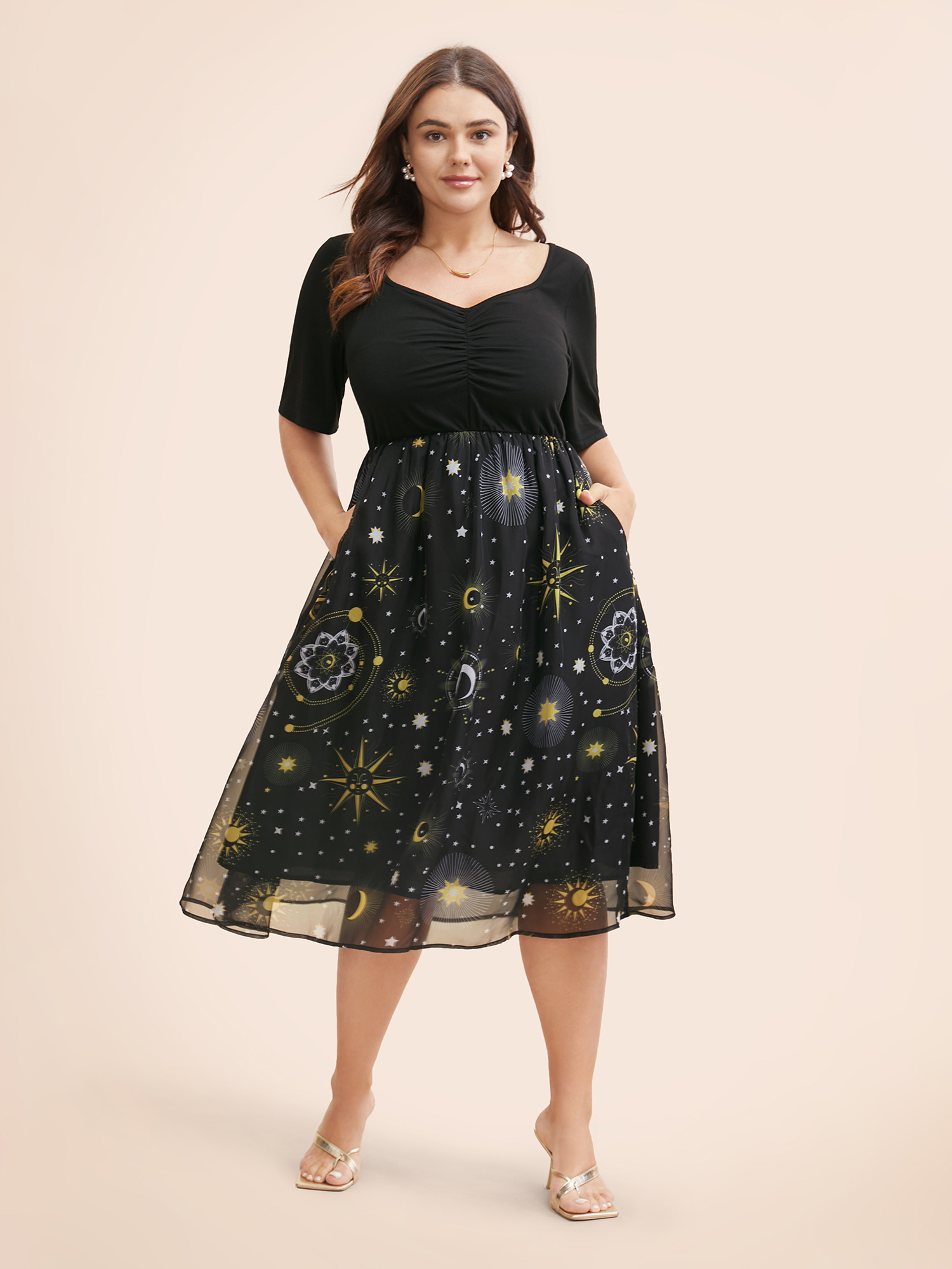 

Plus Size Halloween Moon & Star Print Ruched Patchwork Dress Black Women Elegant Gathered Square Neck Short sleeve Curvy Midi Dress BloomChic