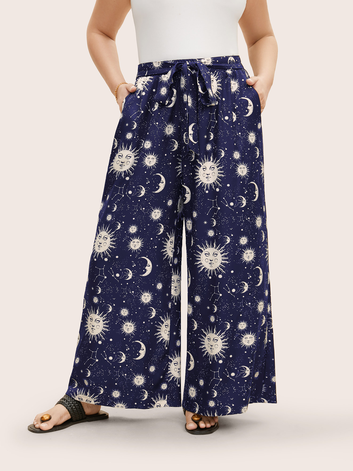 BloomChic Women's Plus Size Silhouette Floral Print Ties Side Seam Pocket Pants Black Star & Moon Wide leg Mid Rise 10/M