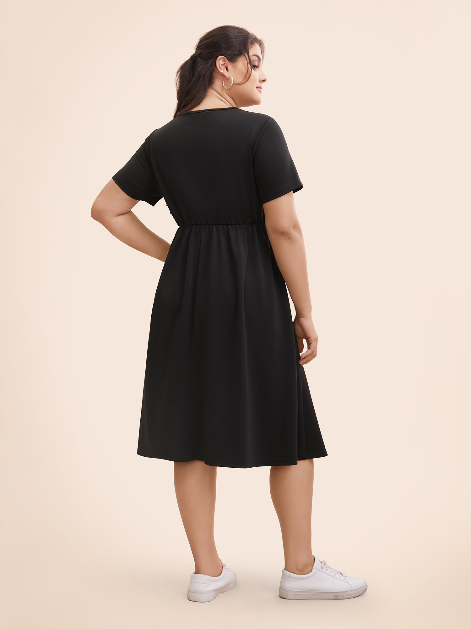 

Plus Size Plain Cut Out Tie Knot Dress Black Women Casual Tie knot Round Neck Short sleeve Curvy BloomChic