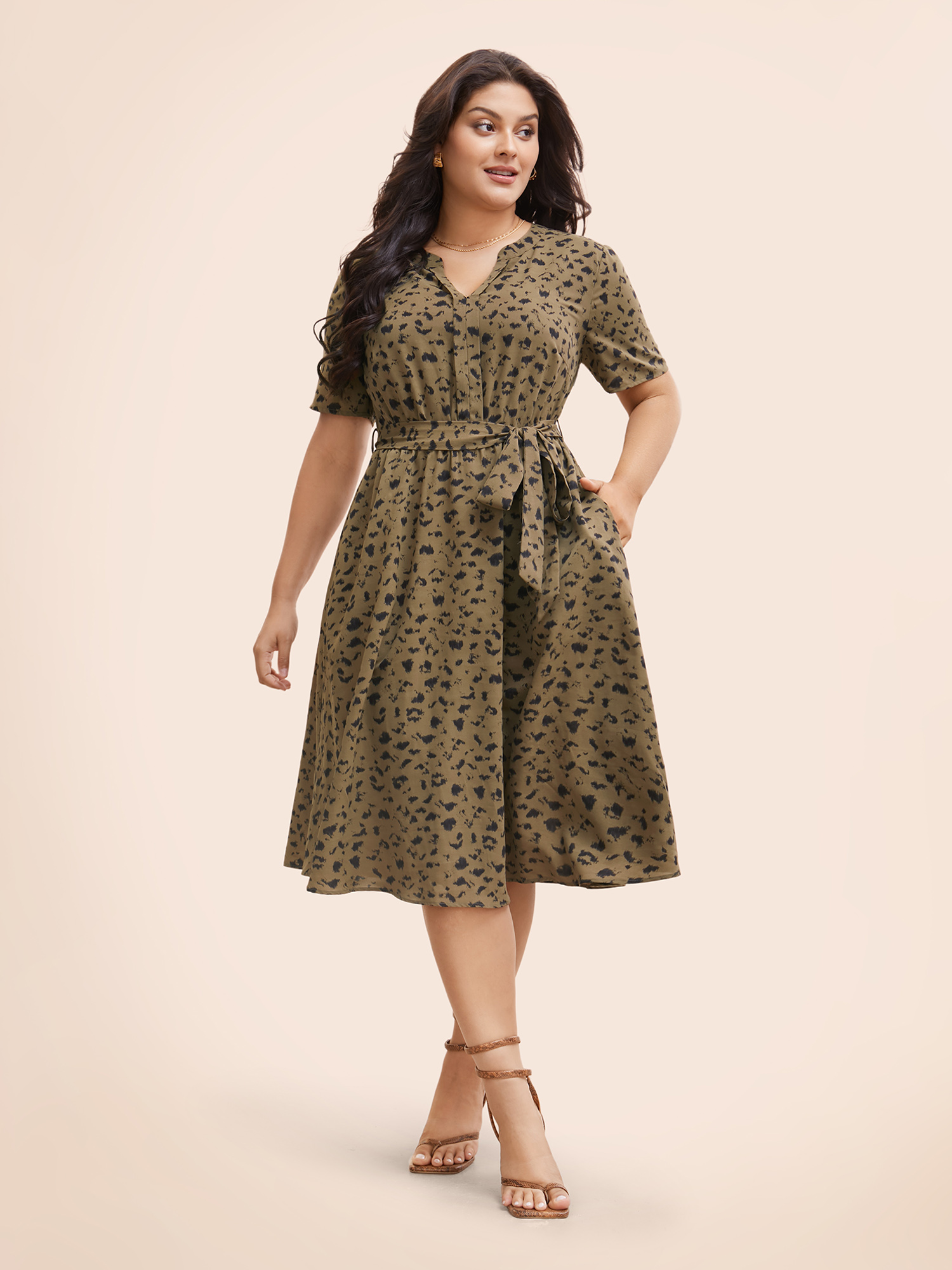 

Plus Size Leopard Print Notched Pocket Belted Dress Olive Women At the Office Belted Flat collar with V-notch Short sleeve Curvy BloomChic