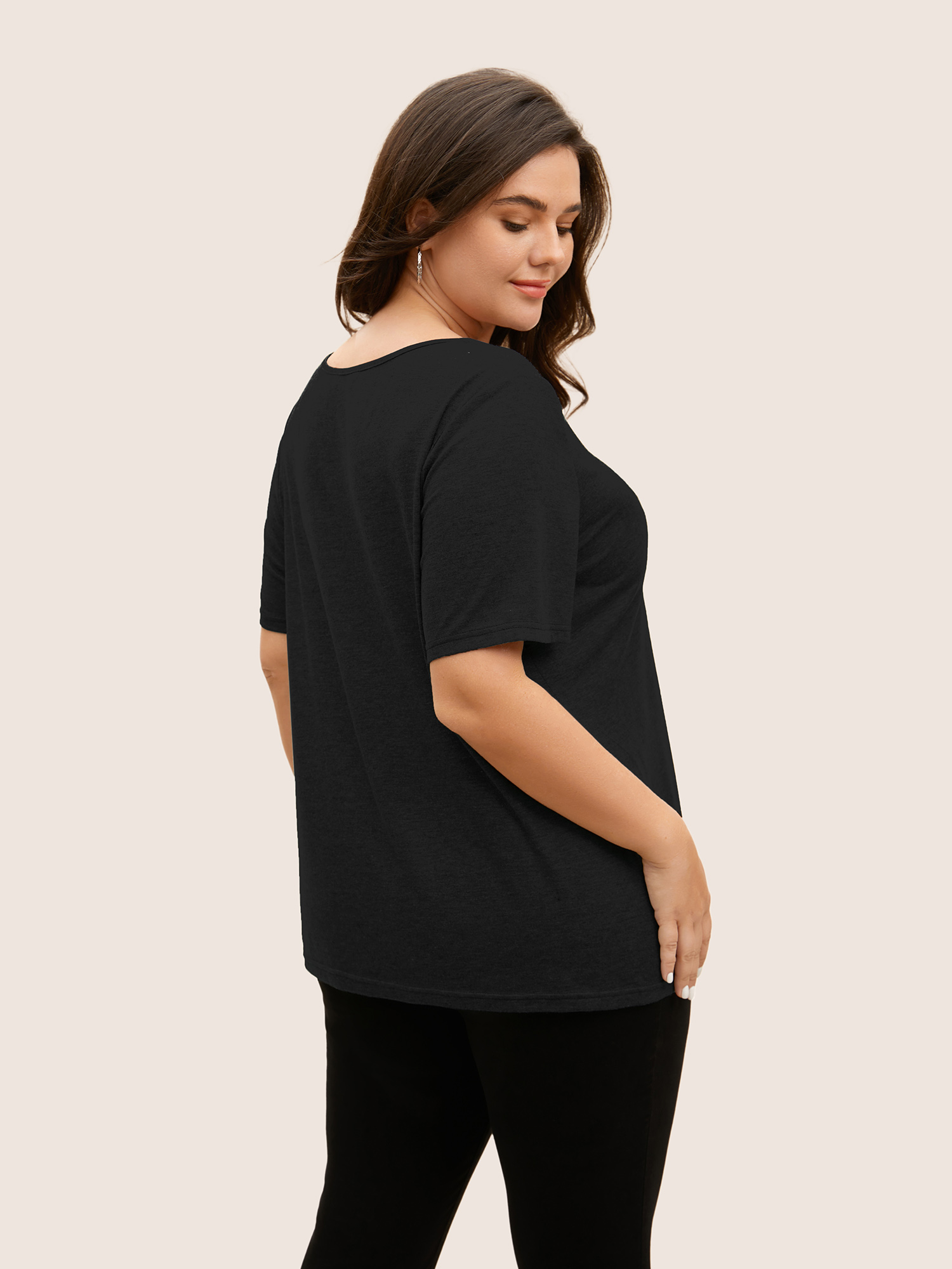 

Plus Size Solid Heather Crisscross Medium Stretch T-shirt Black Women Casual Cut-Out V-neck Everyday T-shirts BloomChic