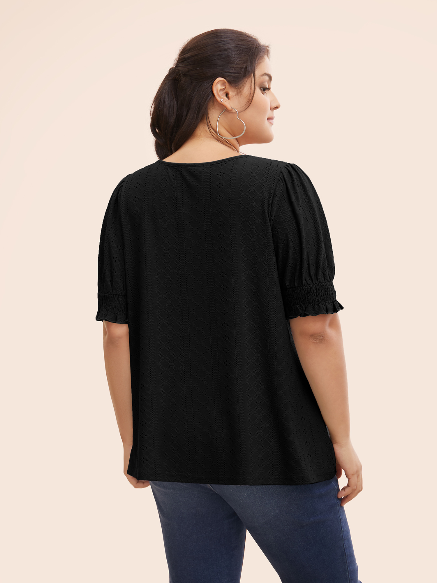 

Plus Size Plain Broderie Anglaise Shirred Puff Sleeve Button Detail T-shirt Black Women Casual Button Plain V-neck Everyday T-shirts BloomChic