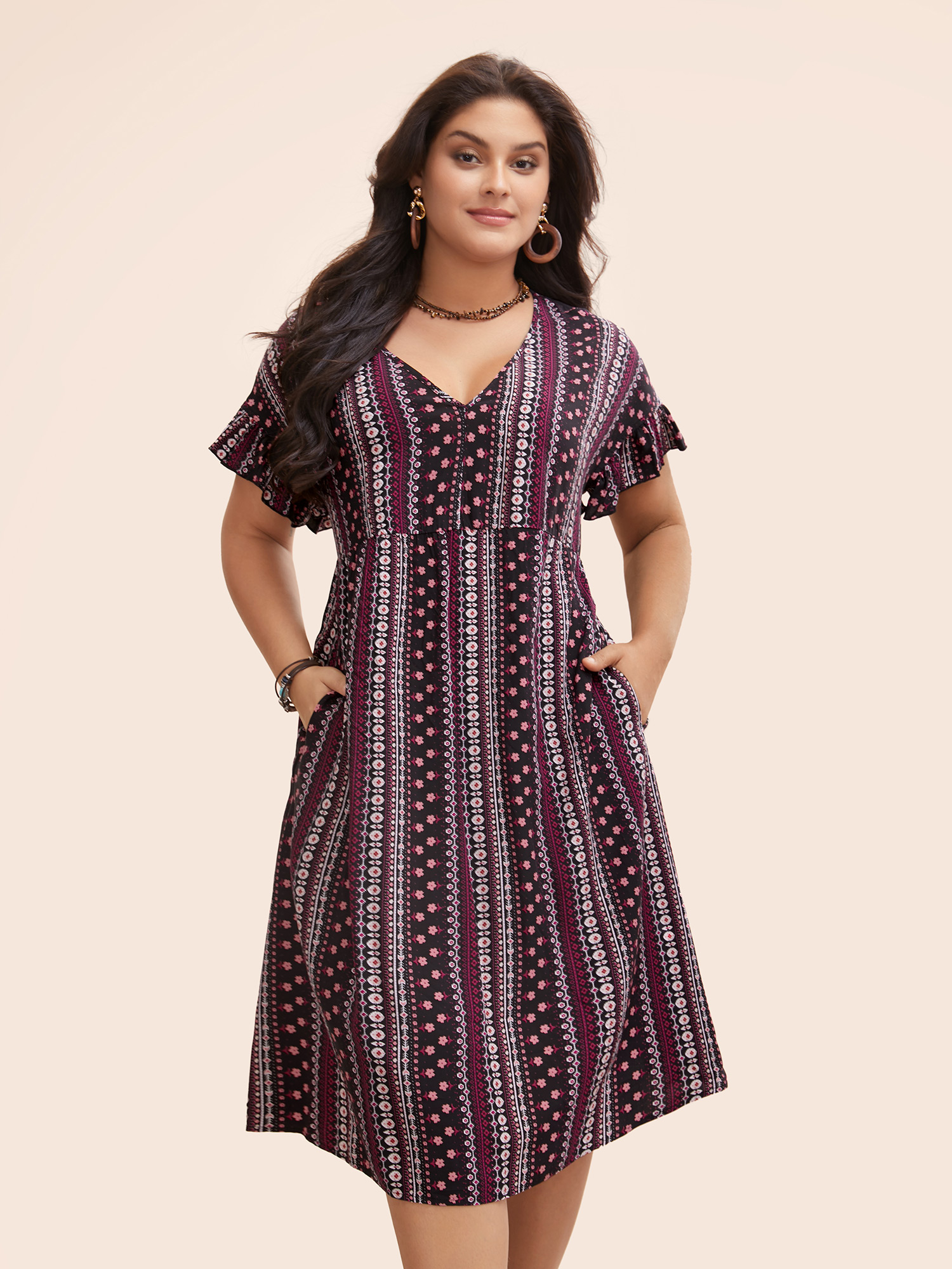 

Plus Size Bandana Print Pocket V Neck Ruffle Sleeve Dress Purple Women Vacation Printed V-neck Short sleeve Curvy Midi Dress BloomChic