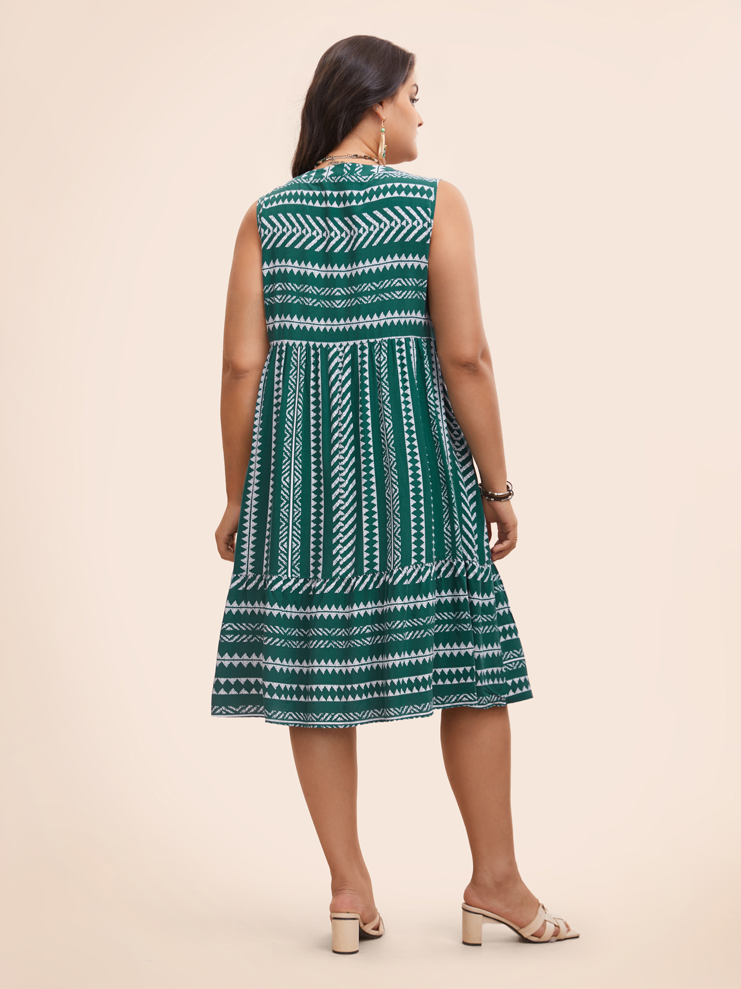 Plus Size Striped Geometric Pocket Ruffle Hem Sleeveless Tank Dress DarkGreen Women Casual Non V-neck Sleeveless Curvy BloomChic 14-16/1X 