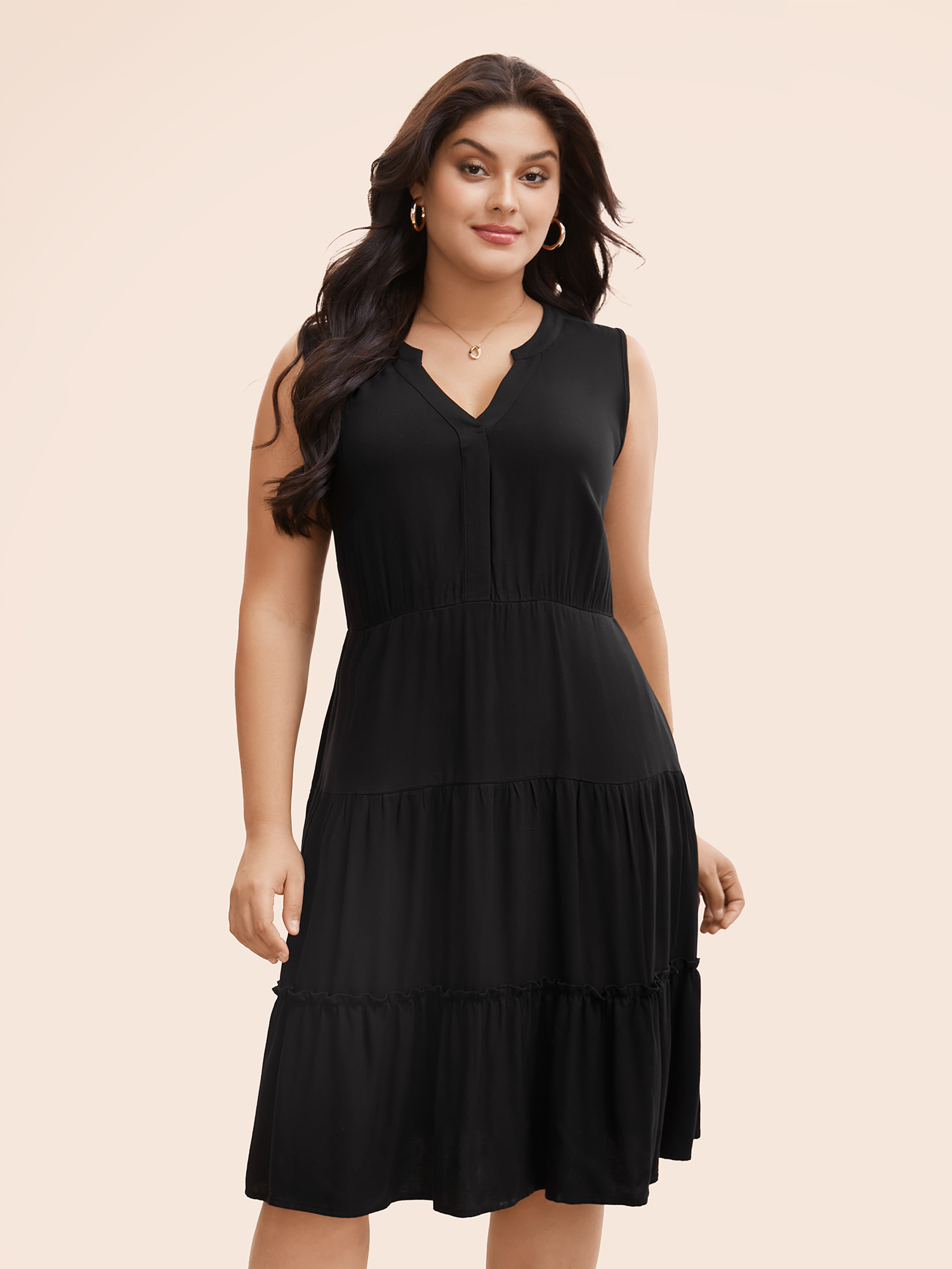 

Plus Size Supersoft Essentials Notched Ruffle Layered Hem Sleeveless Dress Black Women Elegant Gathered V-neck Sleeveless Curvy Midi Dress BloomChic