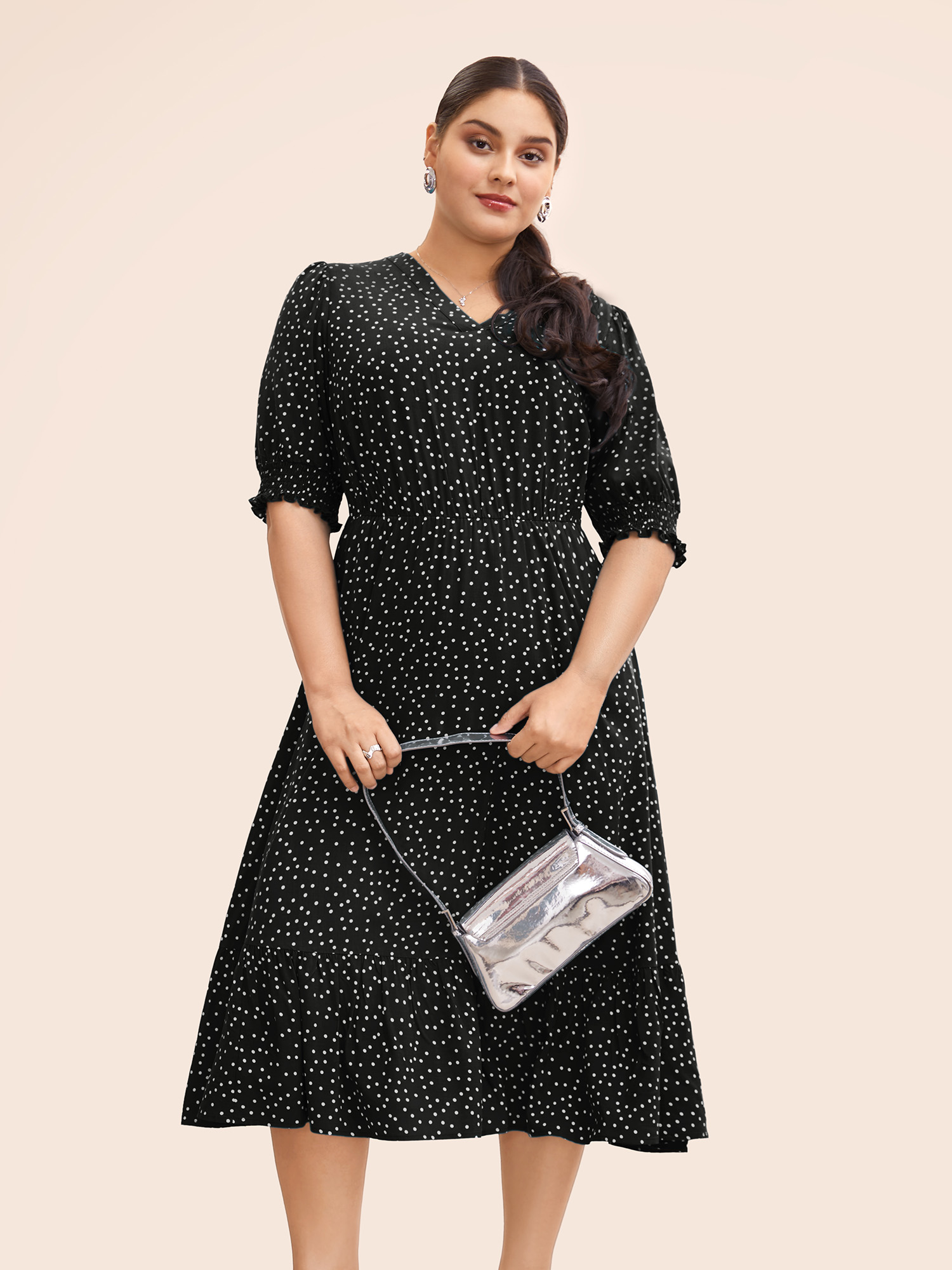 

Plus Size Polka Dot Shirred Pocket Flutter Hem Dress Black Women Office Printed V-neck Half Sleeve Curvy Midi Dress BloomChic