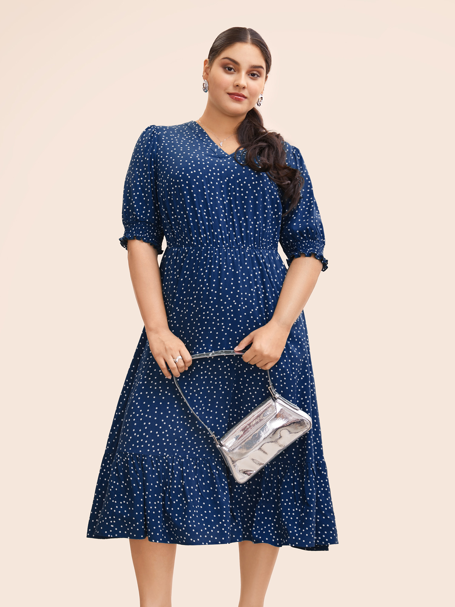 

Plus Size Polka Dot Shirred Pocket Flutter Hem Dress Blue Women Office Printed V-neck Half Sleeve Curvy Midi Dress BloomChic