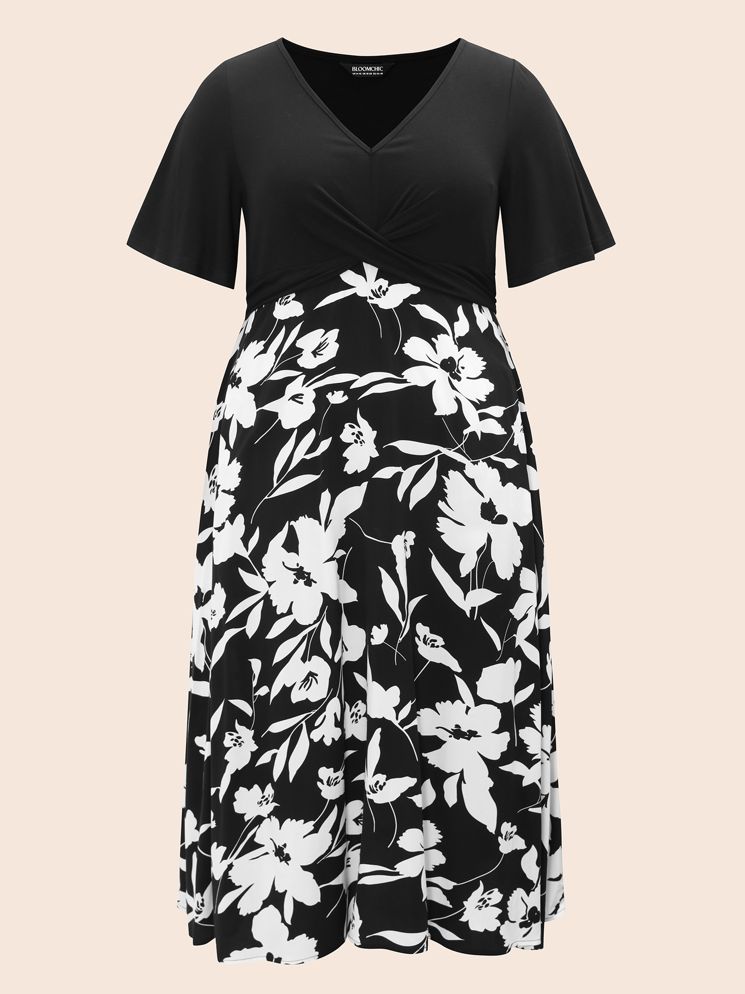 Plus Size Silhouette Floral Print Patchwork Crossover Pocket Dress Black Women Office Patchwork V-neck Short sleeve Curvy Midi Dress BloomChic 28/5X 