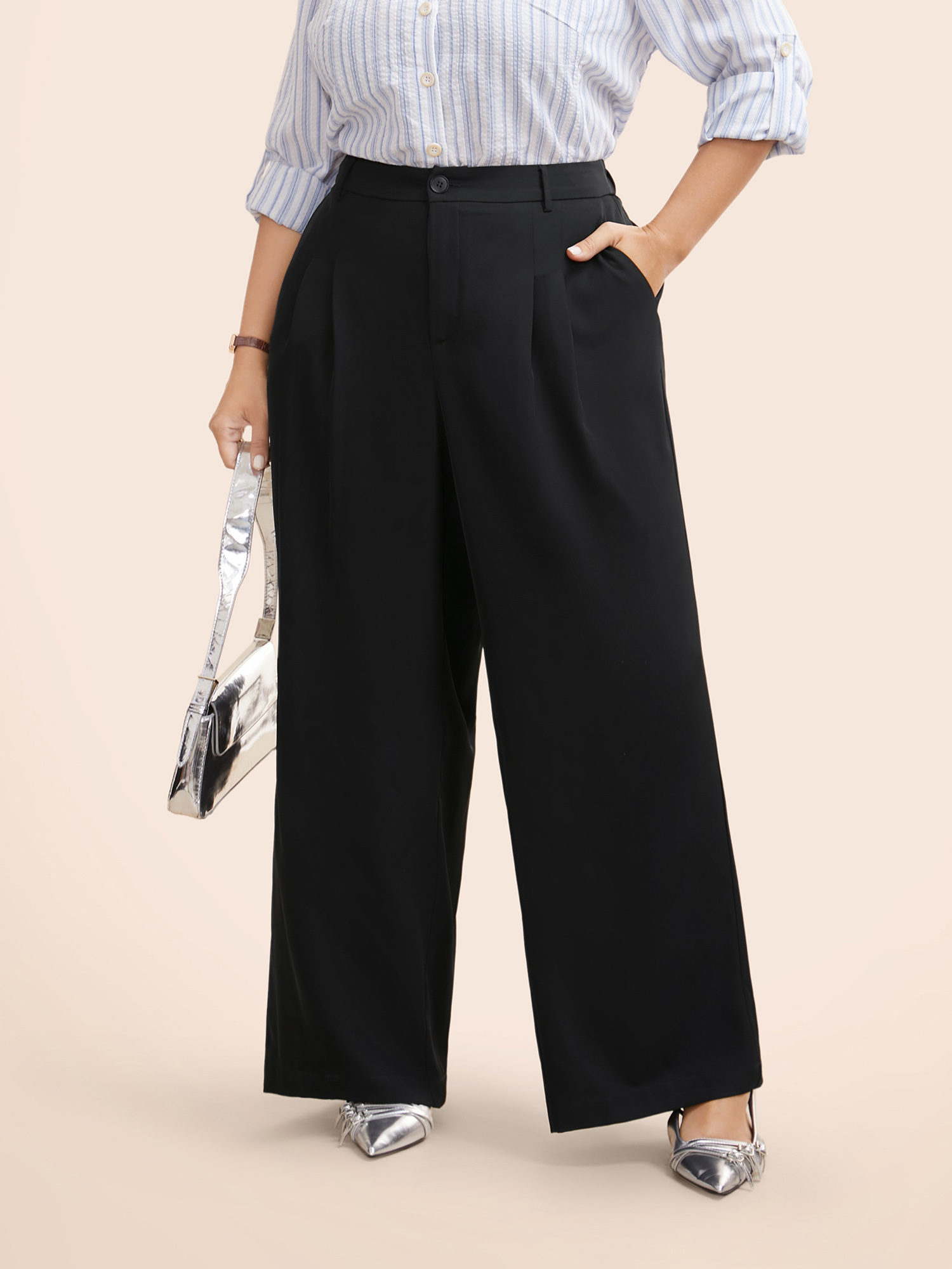 

Plus Size Stretch Woven Pleated Elastic Waist Pants Women Black At the Office Wide Leg Mid Rise Work Pants BloomChic