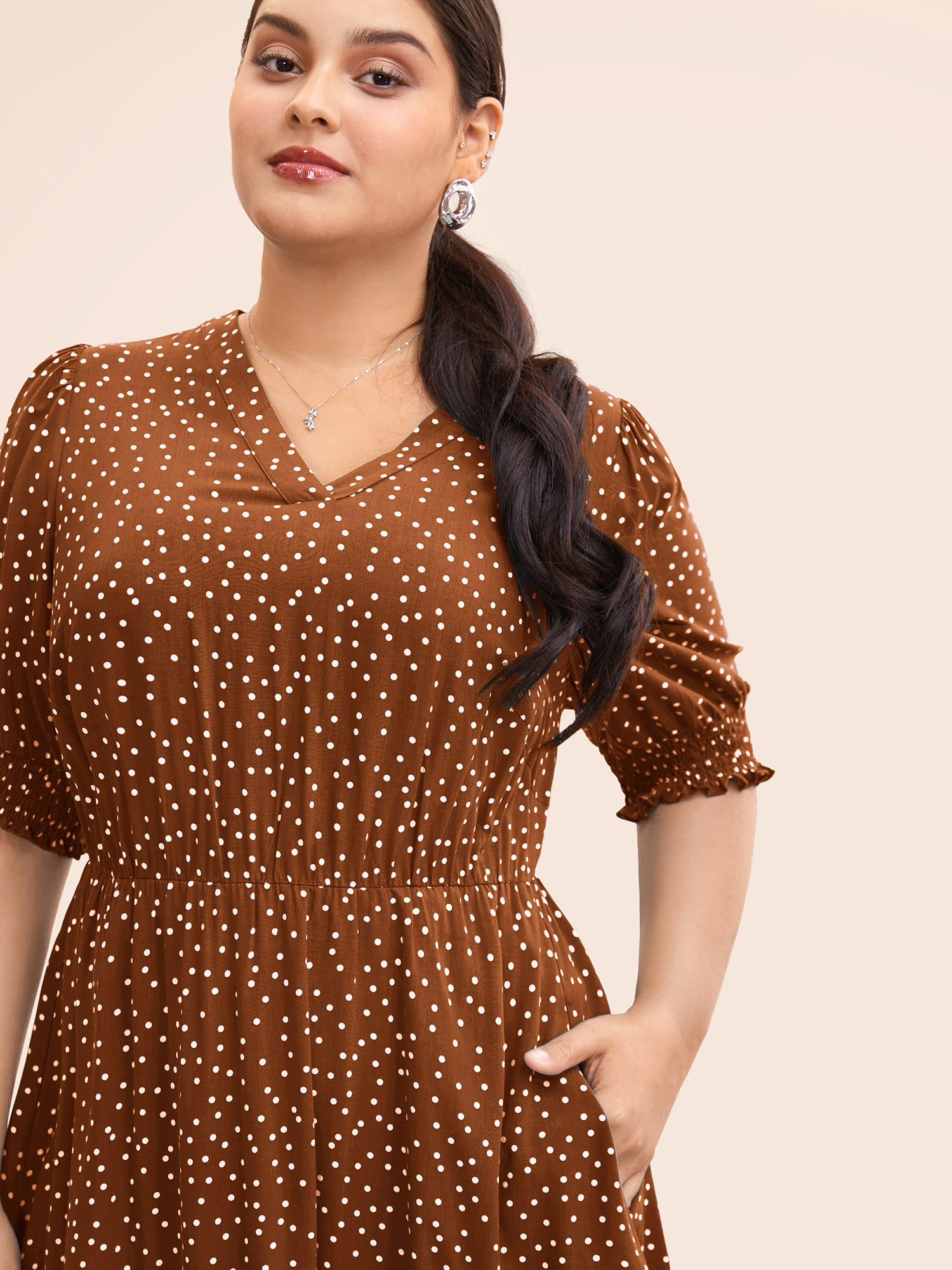 

Plus Size Polka Dot Shirred Pocket Flutter Hem Dress Chocolate Women Office Printed V-neck Half Sleeve Curvy Midi Dress BloomChic