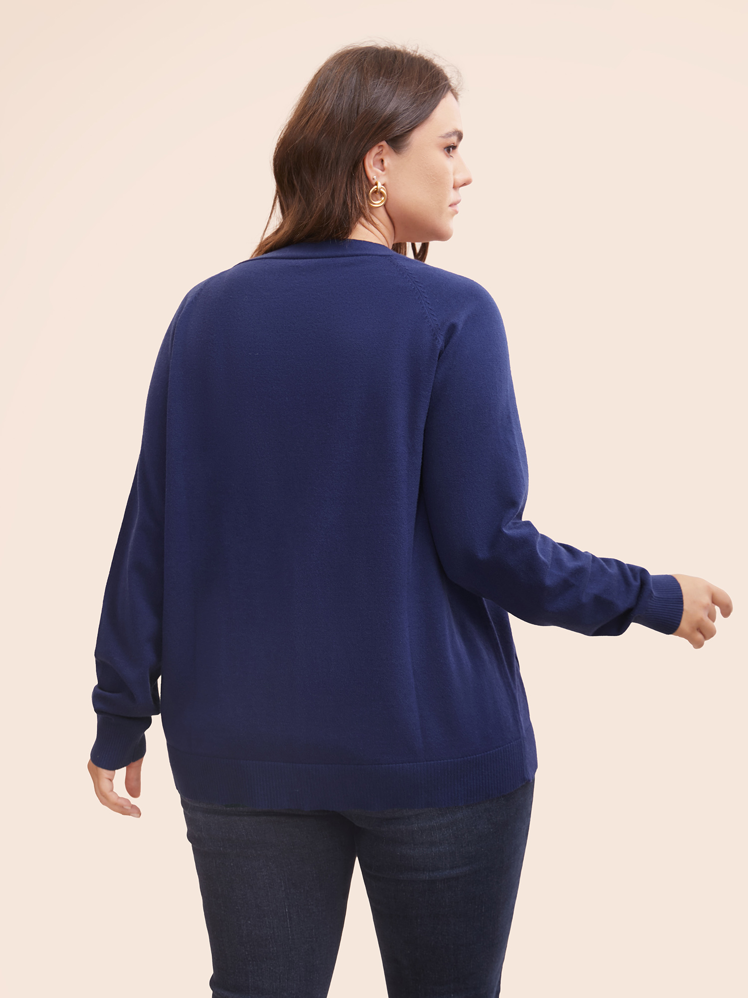 

Plus Size Supersoft Essentials Patched Pocket Raglan Sleeve Cardigan Midnight Women Casual Loose Long Sleeve Everyday Cardigans BloomChic