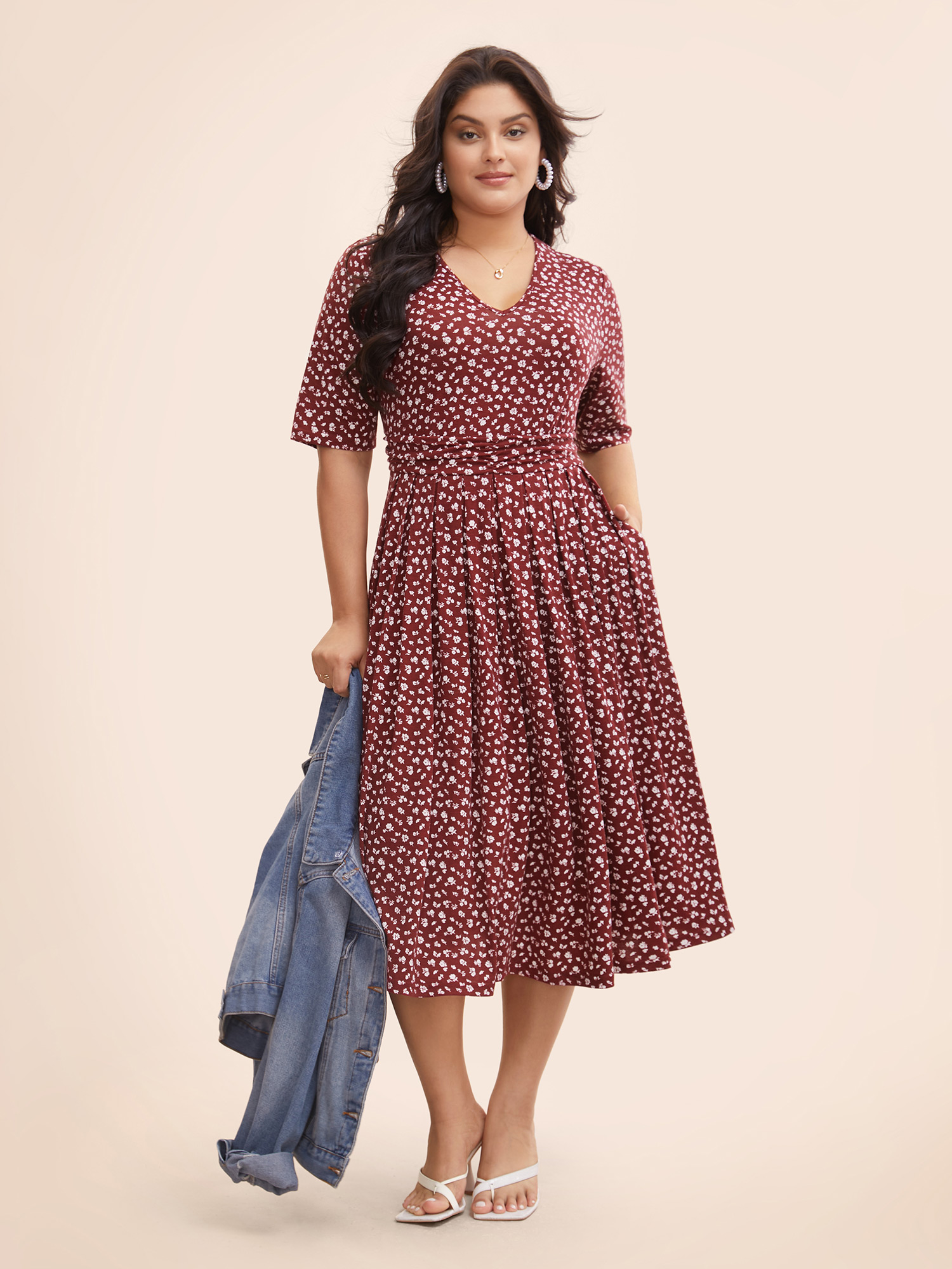 

Plus Size Ditsy Floral Ruched Elastic Waist Dress Scarlet Women Elegant Gathered V-neck Half Sleeve Curvy BloomChic