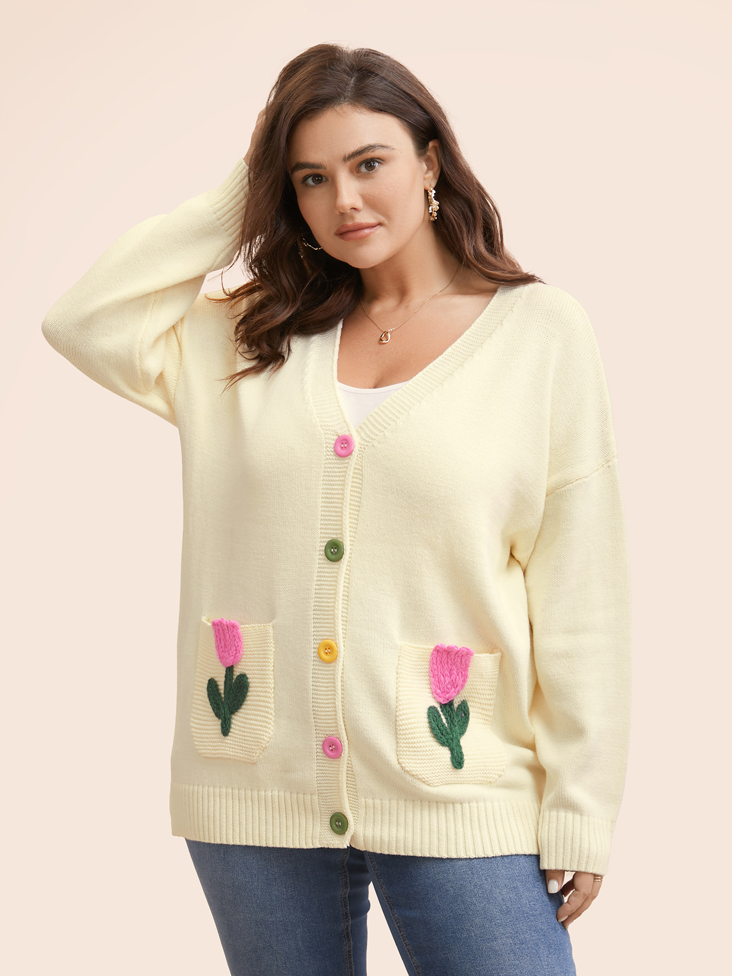 

Plus Size Contrast Crochet Floral Patch Pocket Cardigan Beige Women Casual Loose Long Sleeve Everyday Cardigans BloomChic