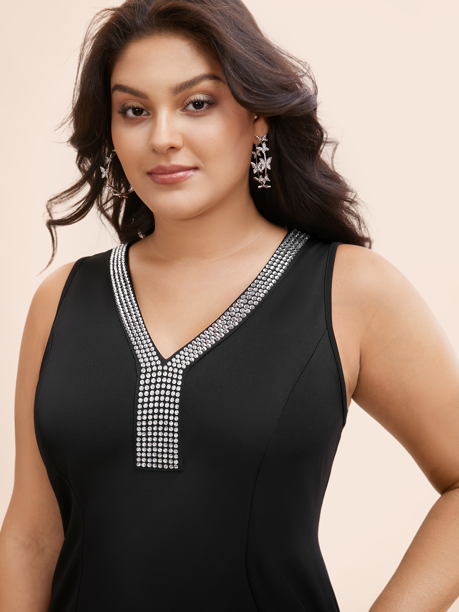 

Plus Size Rhinestone V Neck Split Hem Dress Black Women Cocktail Rhinestone detailing V-neck Sleeveless Curvy BloomChic