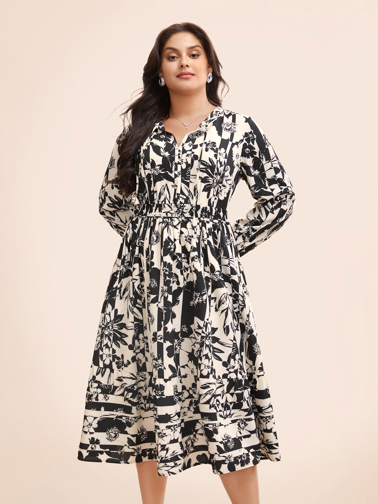 

Plus Size Silhouette Floral Print Tie Knot Gathered Dress WhiteSmoke Women Elegant Tie knot V-neck Long Sleeve Curvy BloomChic