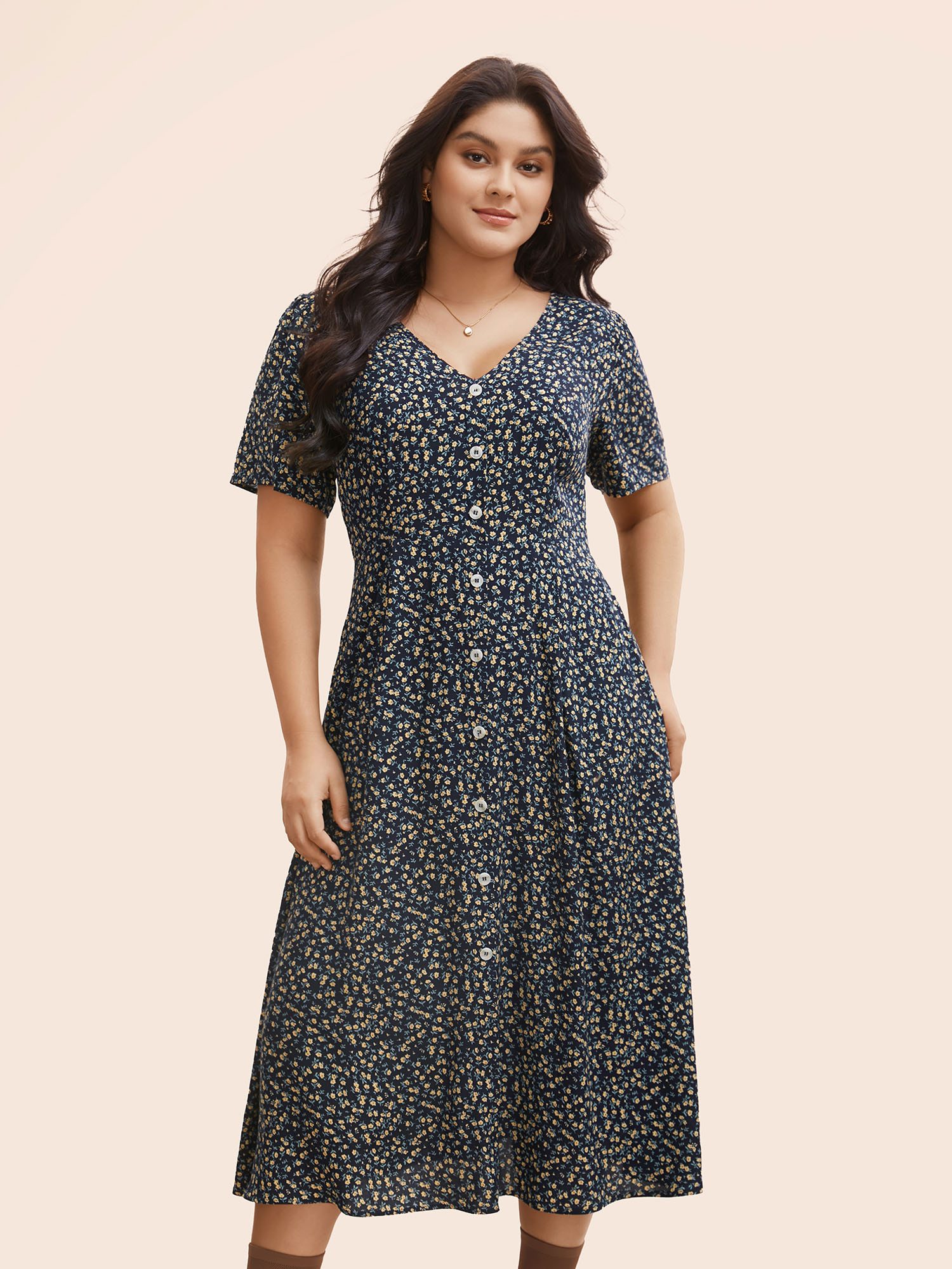 

Plus Size Ditsy Floral Button Detail Elastic Waist Midi Dress DarkBlue Women Elegant Gathered V-neck Short sleeve Curvy BloomChic