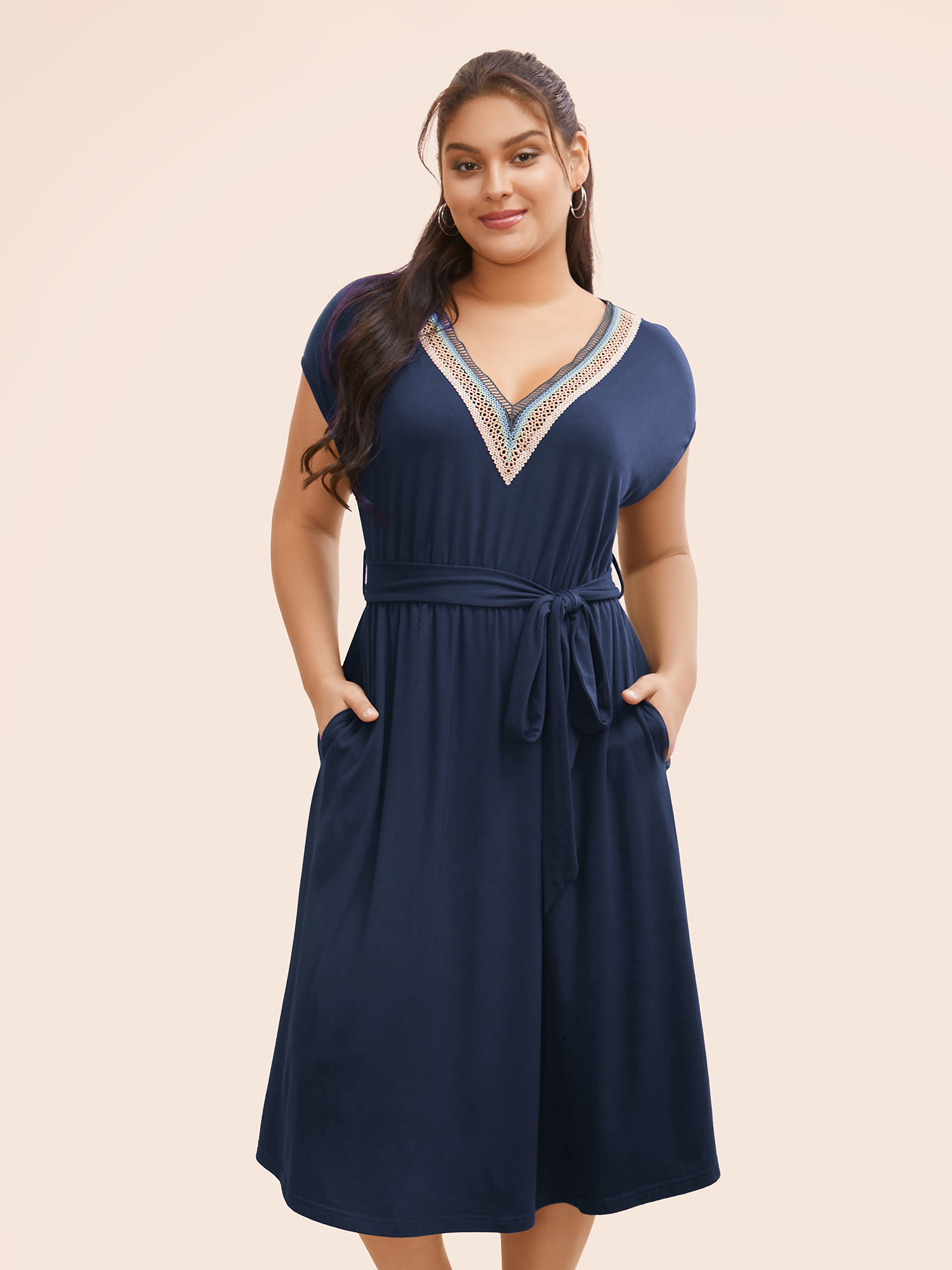 

Plus Size Plain Contrast Lace Belted Pocket Batwing Sleeve Dress DarkBlue Women Resort Non V-neck Cap Sleeve Curvy Midi Dress BloomChic