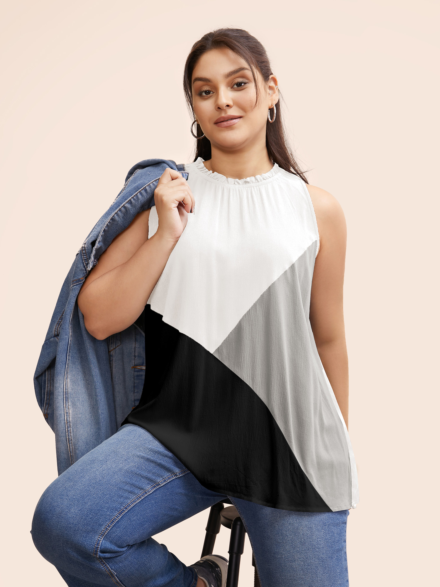 

Plus Size Colorblock Contrast Frill Trim Gathered Tank Top Women Black Casual Contrast Mock Neck Everyday Tank Tops Camis BloomChic