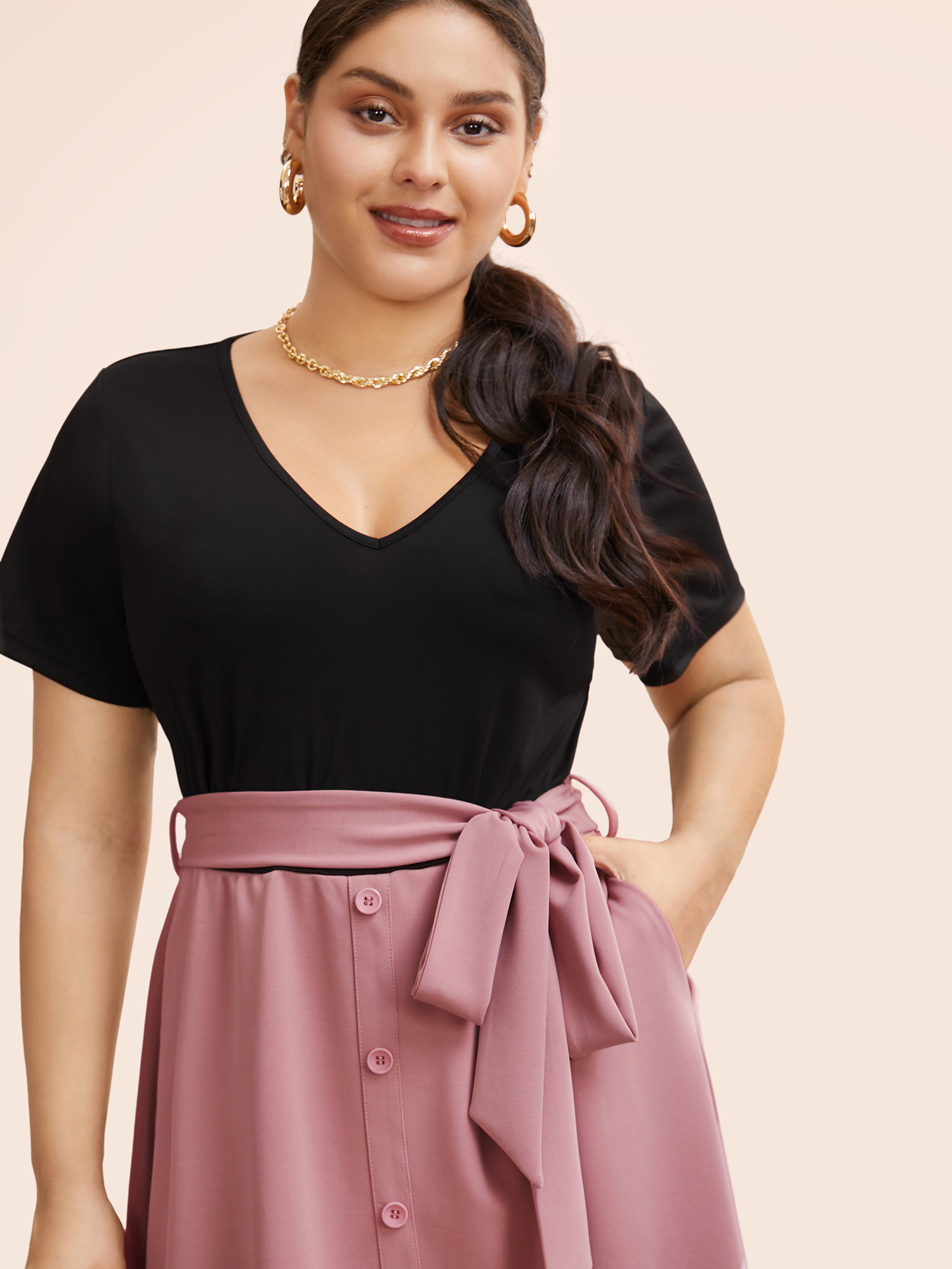 

Plus Size Supersoft Essentials Two Tone Pocket Patchwork Belted Dress Rouge Women Office Plain V-neck Short sleeve Curvy Midi Dress BloomChic