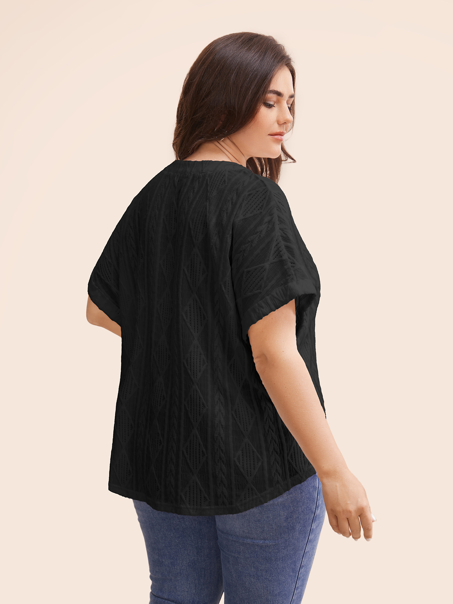 

Plus Size Plain Jacquard Notched Dolman Sleeve T-shirt Black Women Elegant Texture Flat collar with V-notch Everyday T-shirts BloomChic