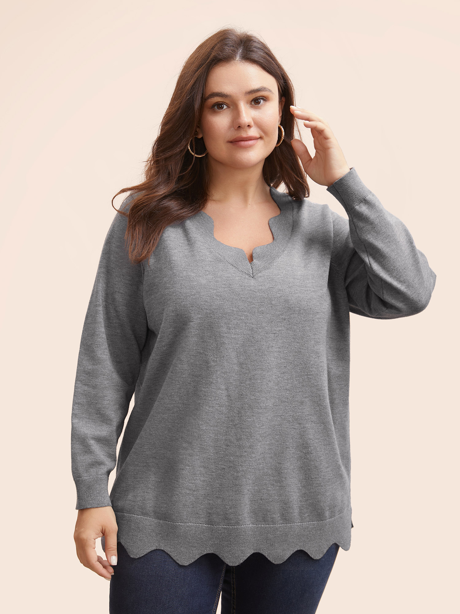 

Plus Size Supersoft Essentials Scalloped Trim Split Hem Pullover Mediumgray Women Casual Long Sleeve V-neck Everyday Pullovers BloomChic