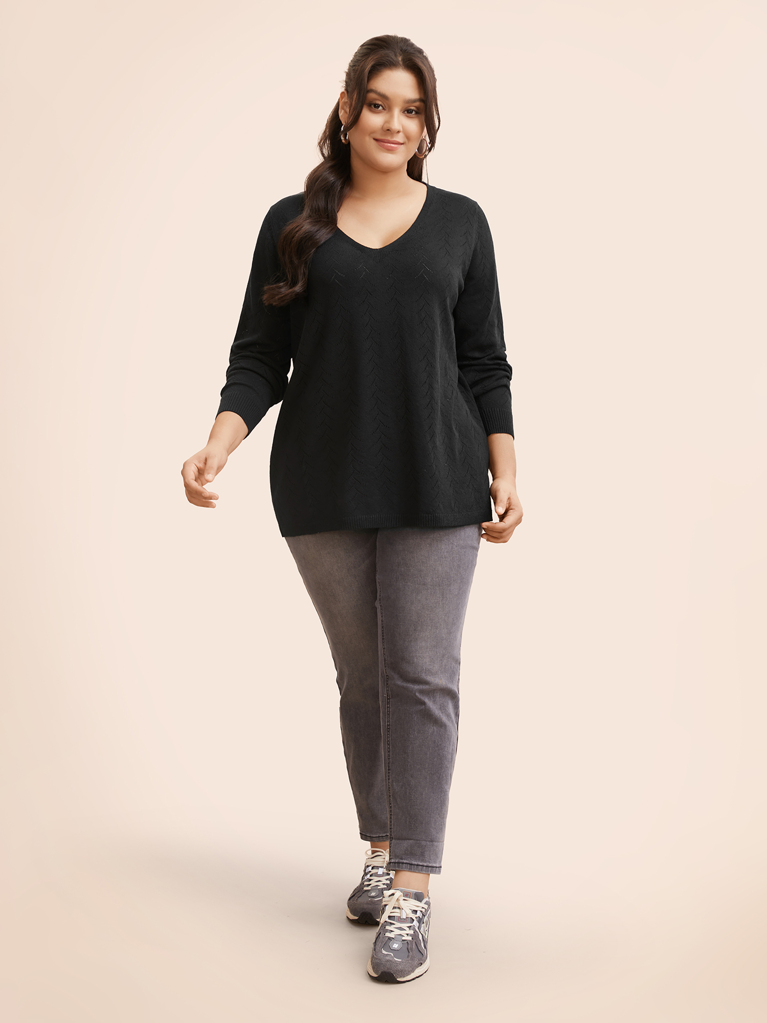 

Plus Size Texture V Neck Lightweight Pullover Black Women Casual Long Sleeve V-neck Everyday Pullovers BloomChic