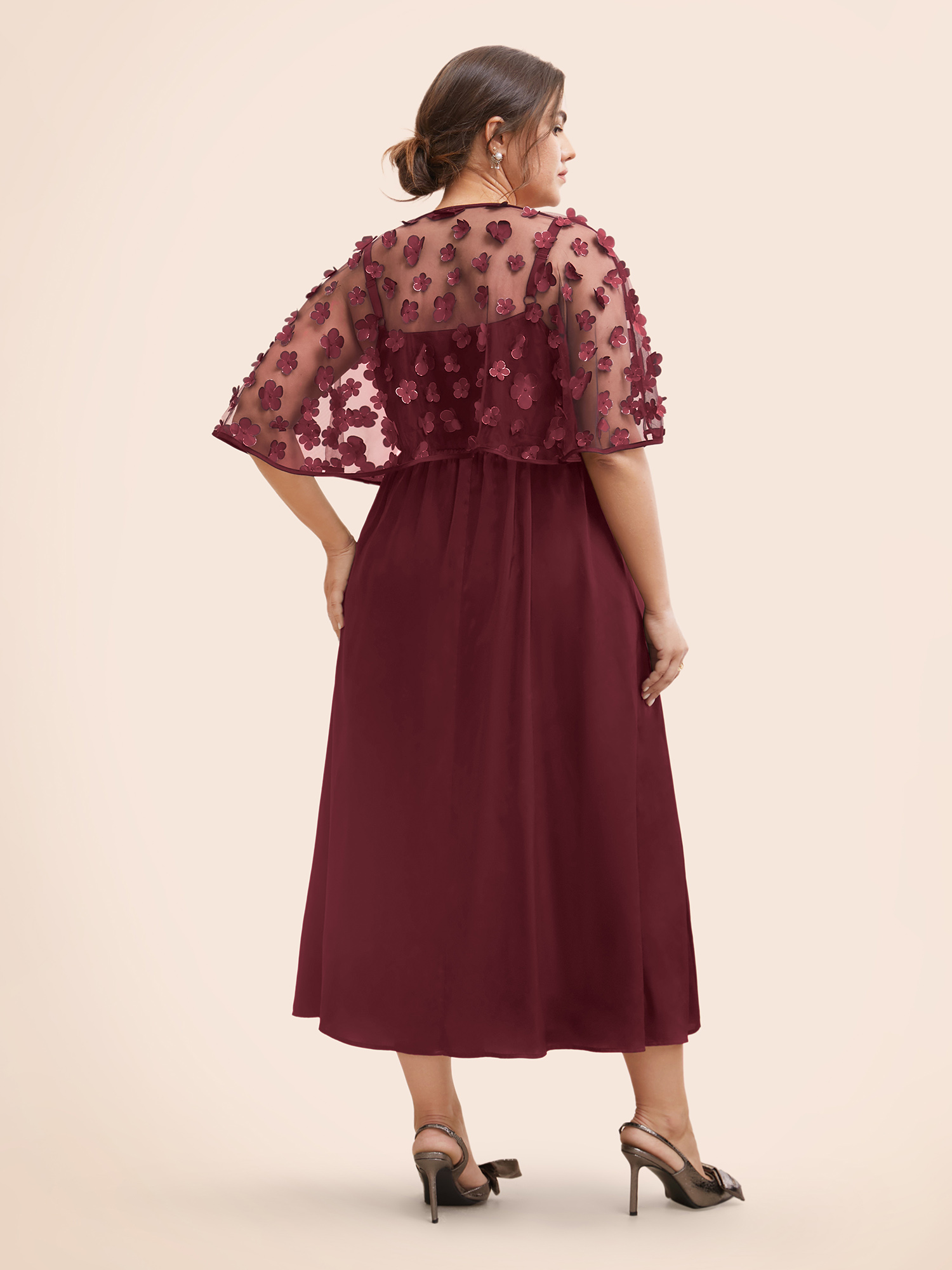 

Plus Size Appliques Mesh Split Hem Dolman Sleeve Dress Burgundy Women Cocktail Texture Round Neck Short sleeve Curvy BloomChic