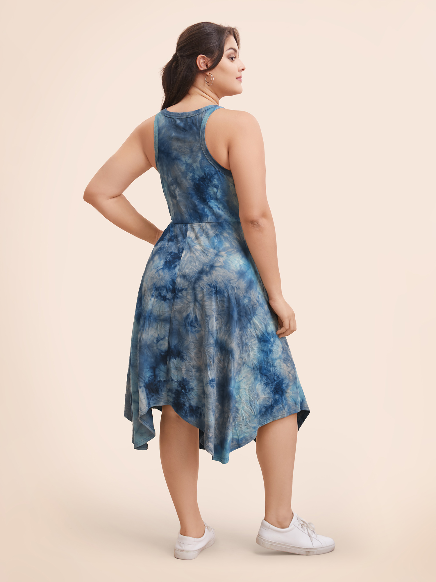 

Plus Size U Neck Tie Dye Hanky Hem Dress Mediumblue Women Casual Asymmetrical U-neck Sleeveless Curvy BloomChic