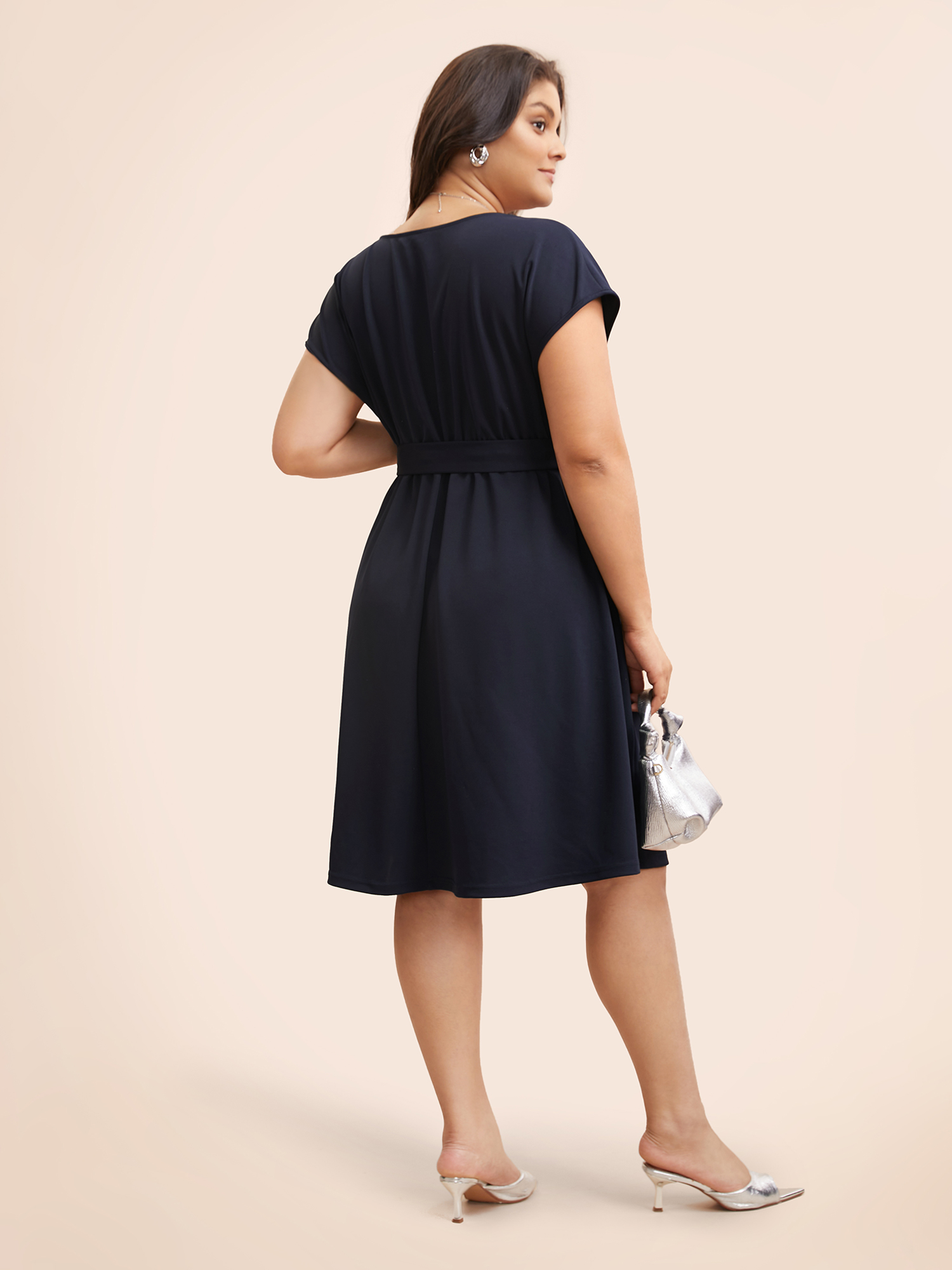 

Plus Size Notched Contrast Patchwork Belted Dress Indigo Women At the Office Belted Flat collar with V-notch Cap Sleeve Curvy BloomChic