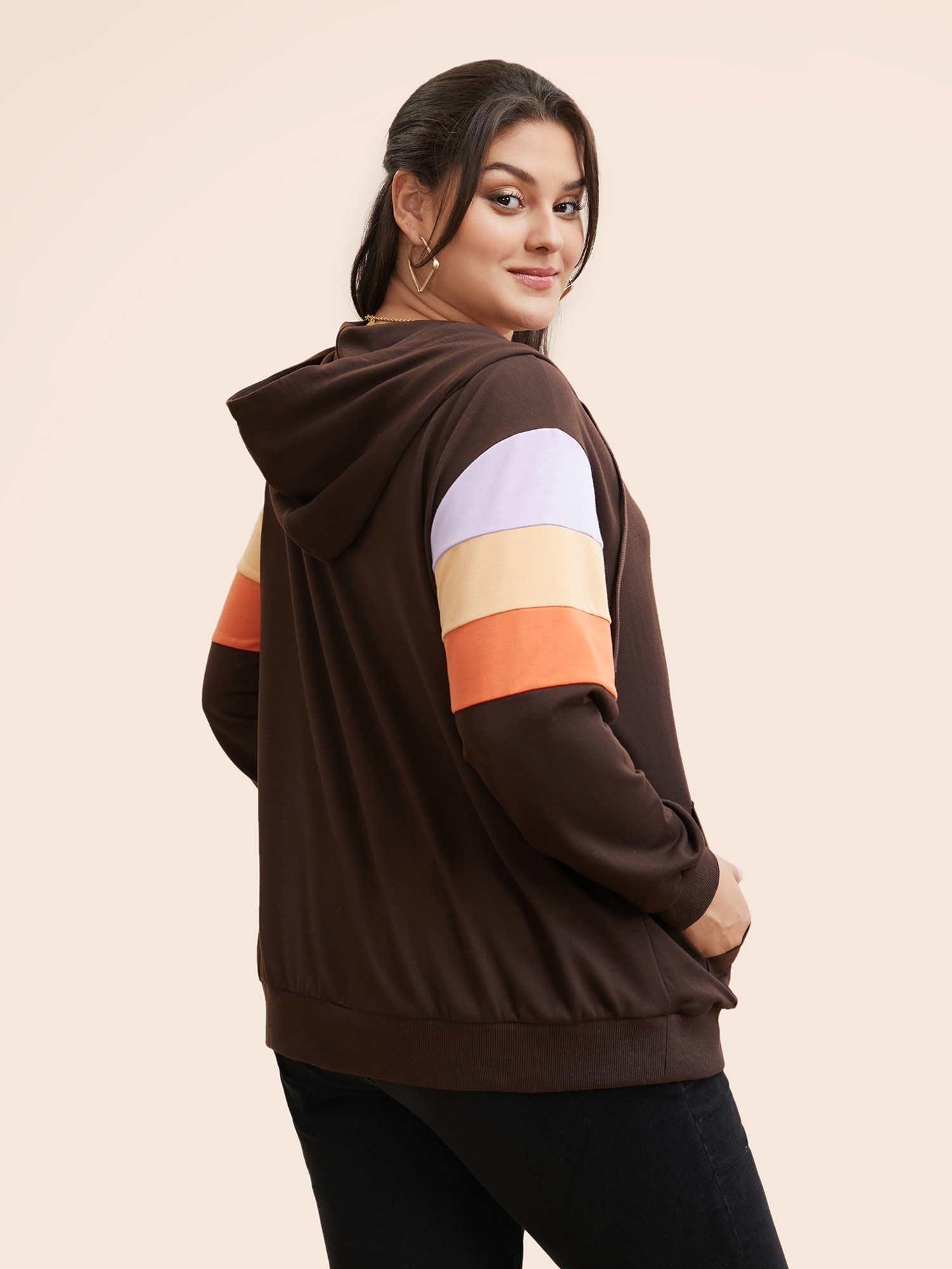 Plus Size Colorblock Contrast Pocket Hooded Sweatshirt Women DarkBrown Casual Contrast Hooded Everyday Sweatshirts BloomChic 12/L 