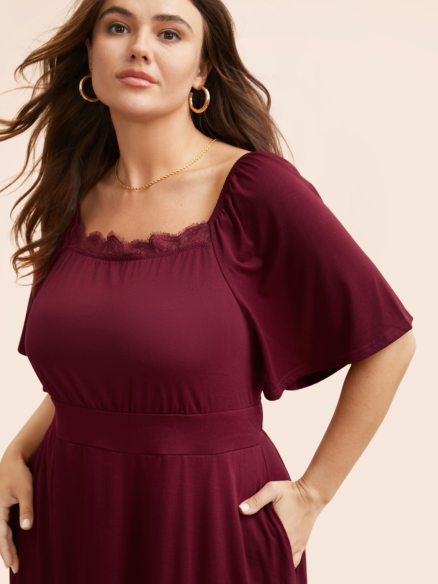 

Plus Size Plain Lace Insert Gathered Square Neck Dress Burgundy Women Office Gathered Square Neck Short sleeve Curvy Midi Dress BloomChic