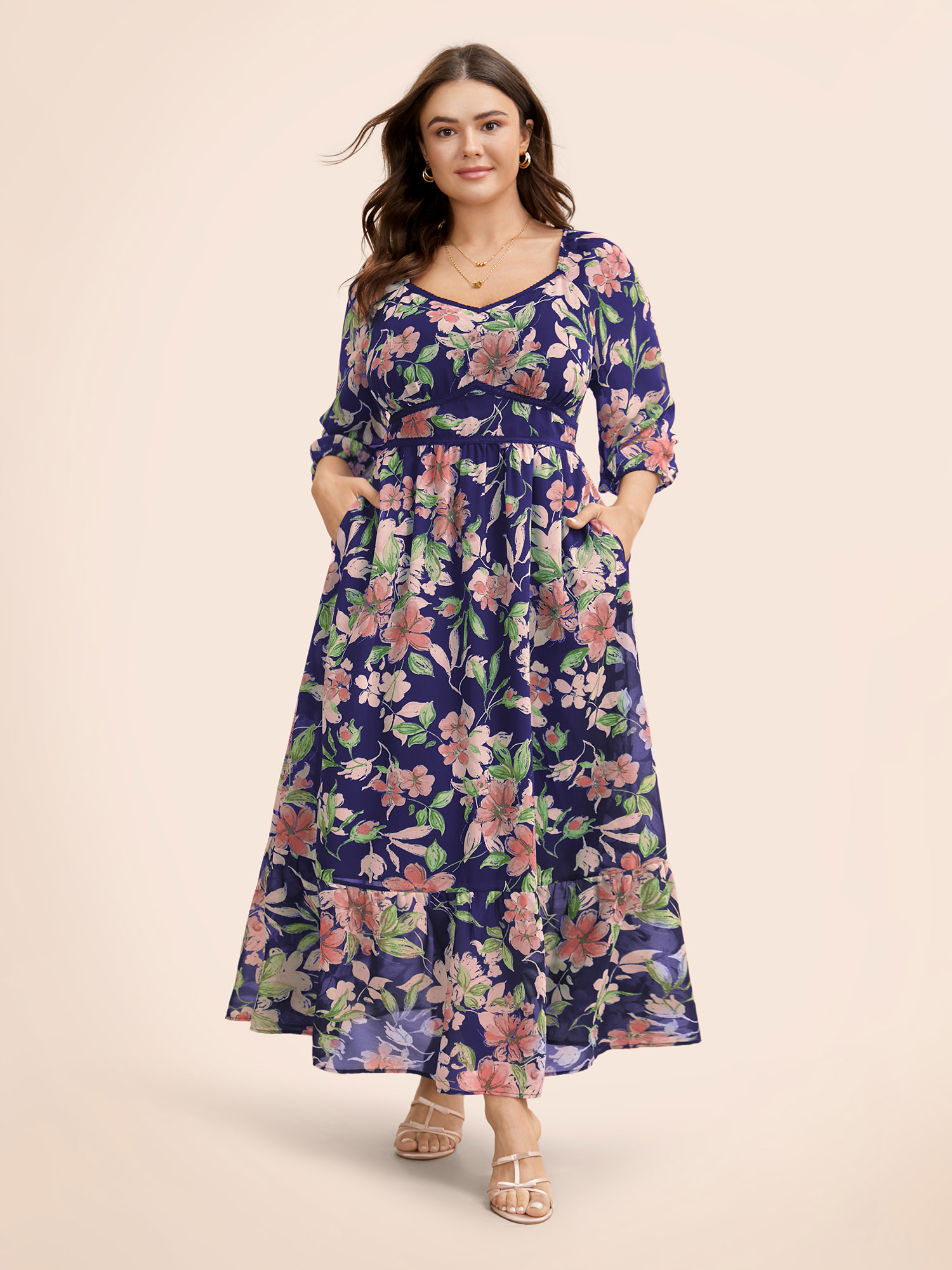 

Plus Size Floral Heart Neckline Woven Ribbon Gathered Dress Navy Women Elegant Woven ribbon&lace trim Heart neckline Elbow-length sleeve Curvy BloomChic