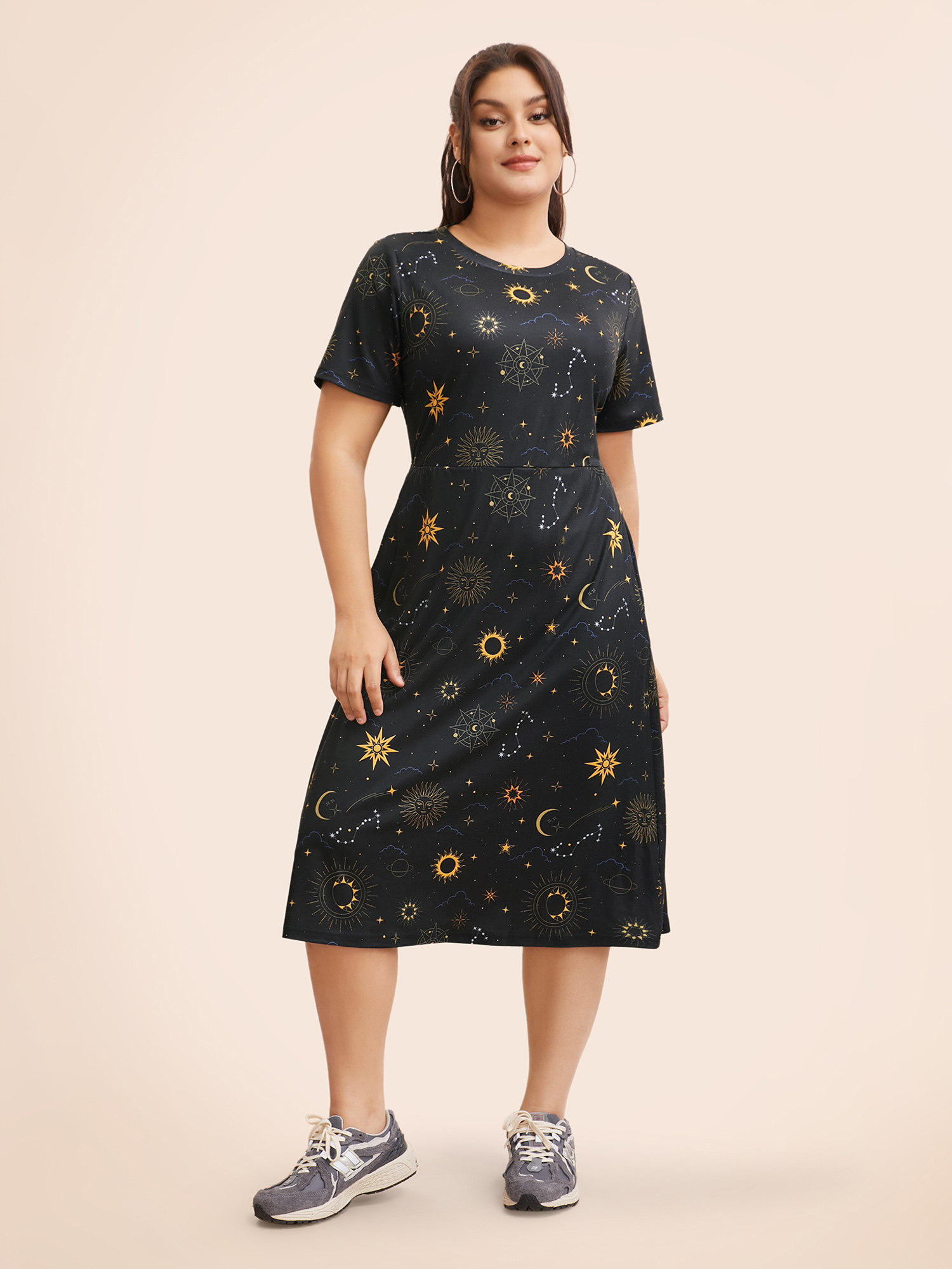 

Plus Size Sun & Star Print Crew Neck Pocket Dress Midnight Women Casual Non Round Neck Short sleeve Curvy BloomChic