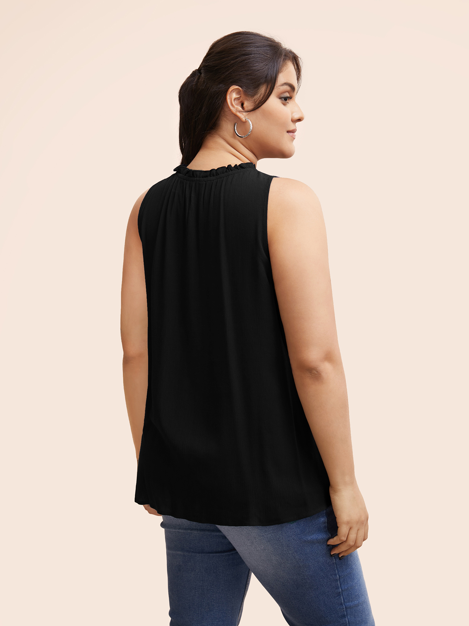 

Plus Size Colorblock Contrast Frill Trim Gathered Tank Top Women Black Casual Contrast Mock Neck Everyday Tank Tops Camis BloomChic