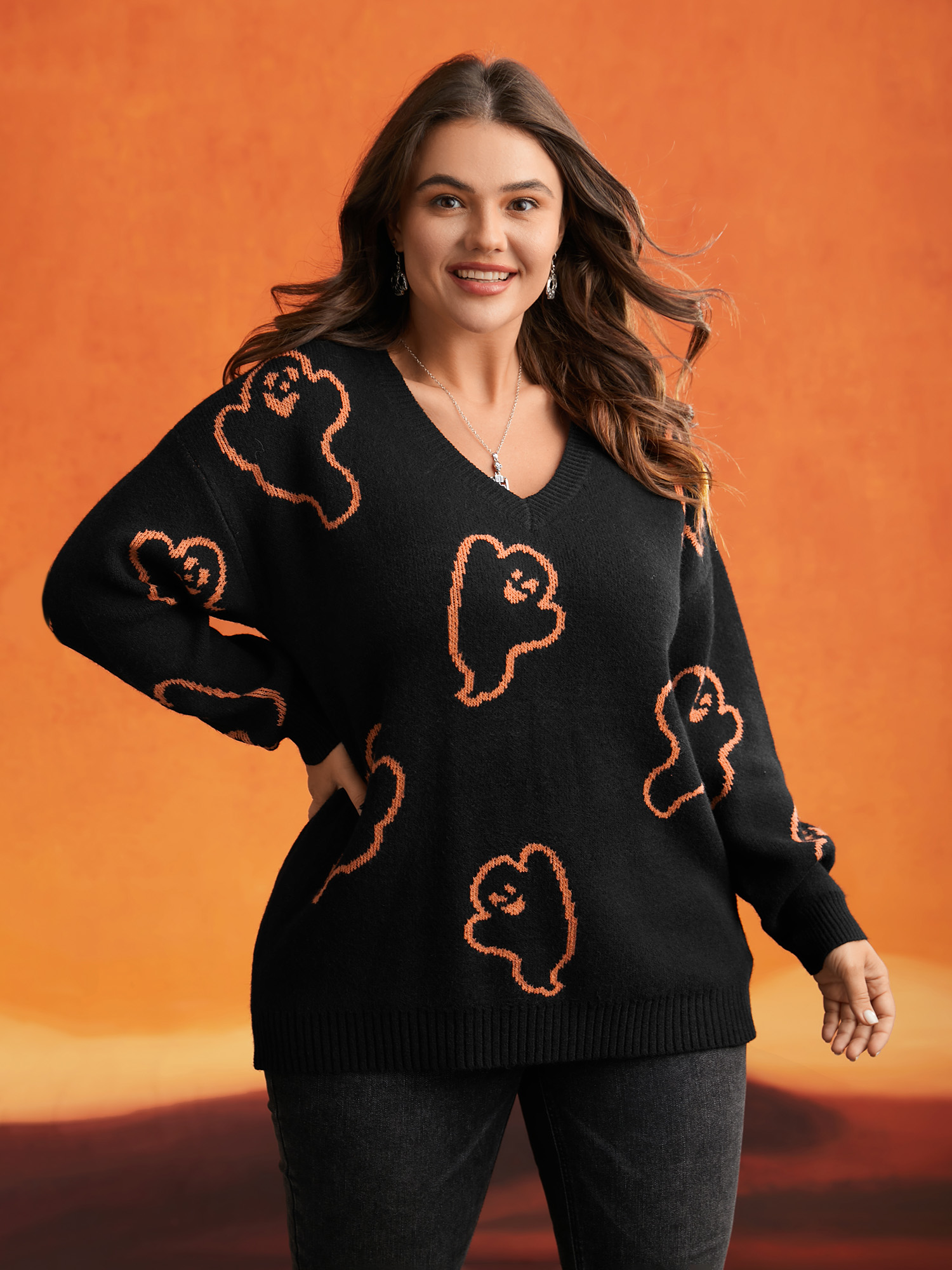 

Plus Size Spooky Ghost Pattern V-Neck Pullover Black Women Casual Loose Long Sleeve V-neck Everyday Pullovers BloomChic